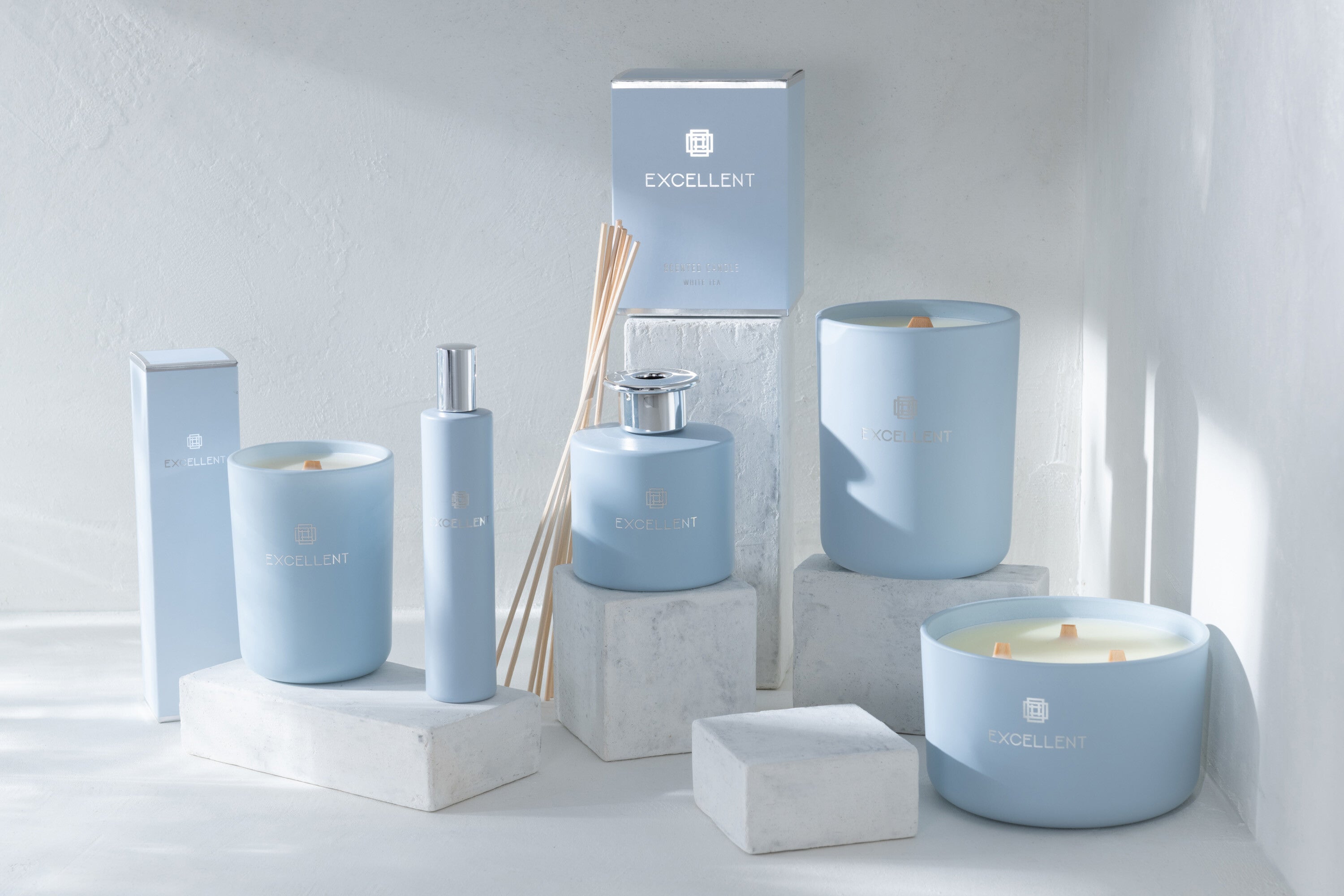 J-Line geurkaars Excellent - glas - lichtblauw – L - 40U