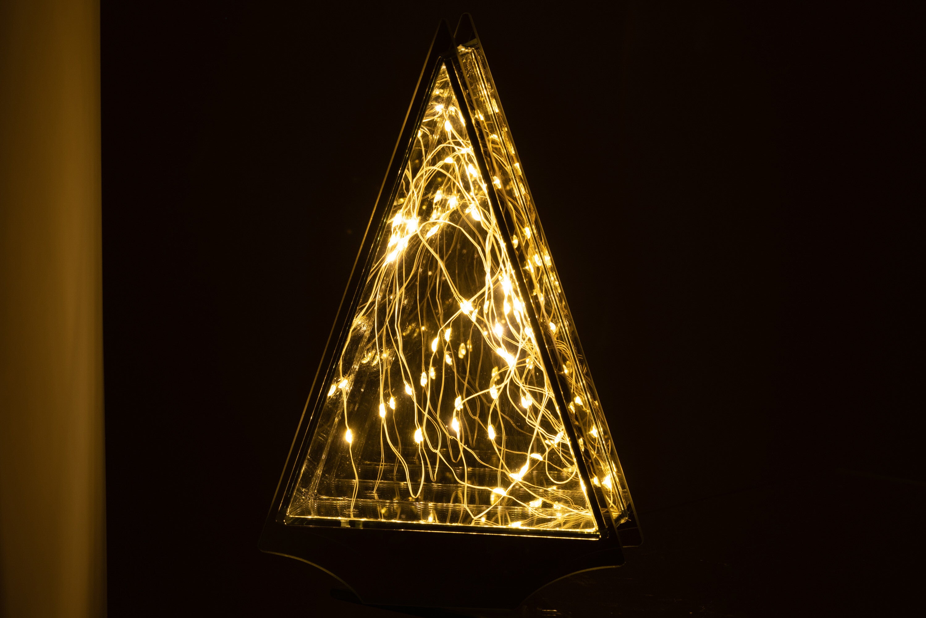 Decoratie Led Driehoek Glas Goud Groot