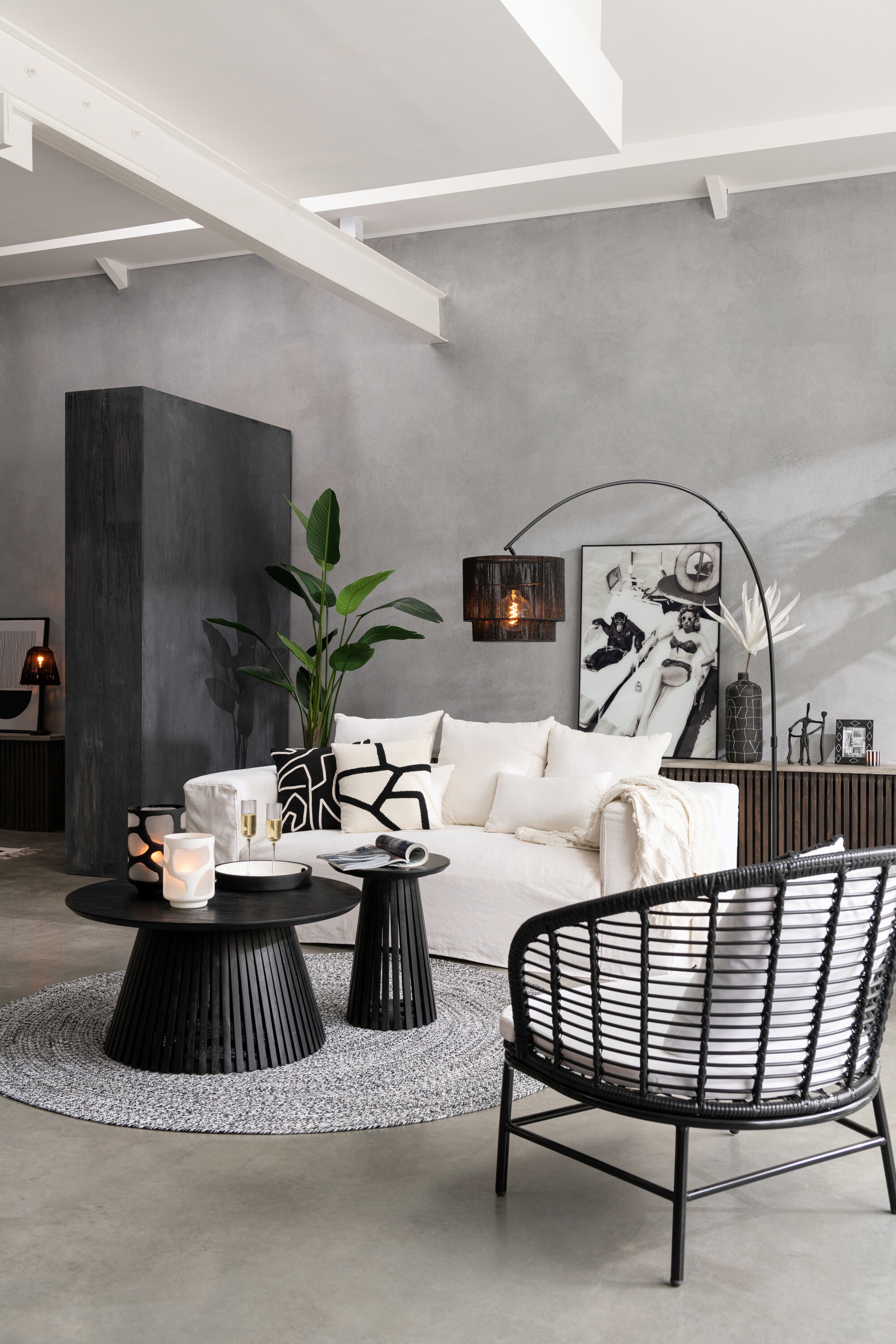 Tafel Vincent Mangohout Zwart Klein