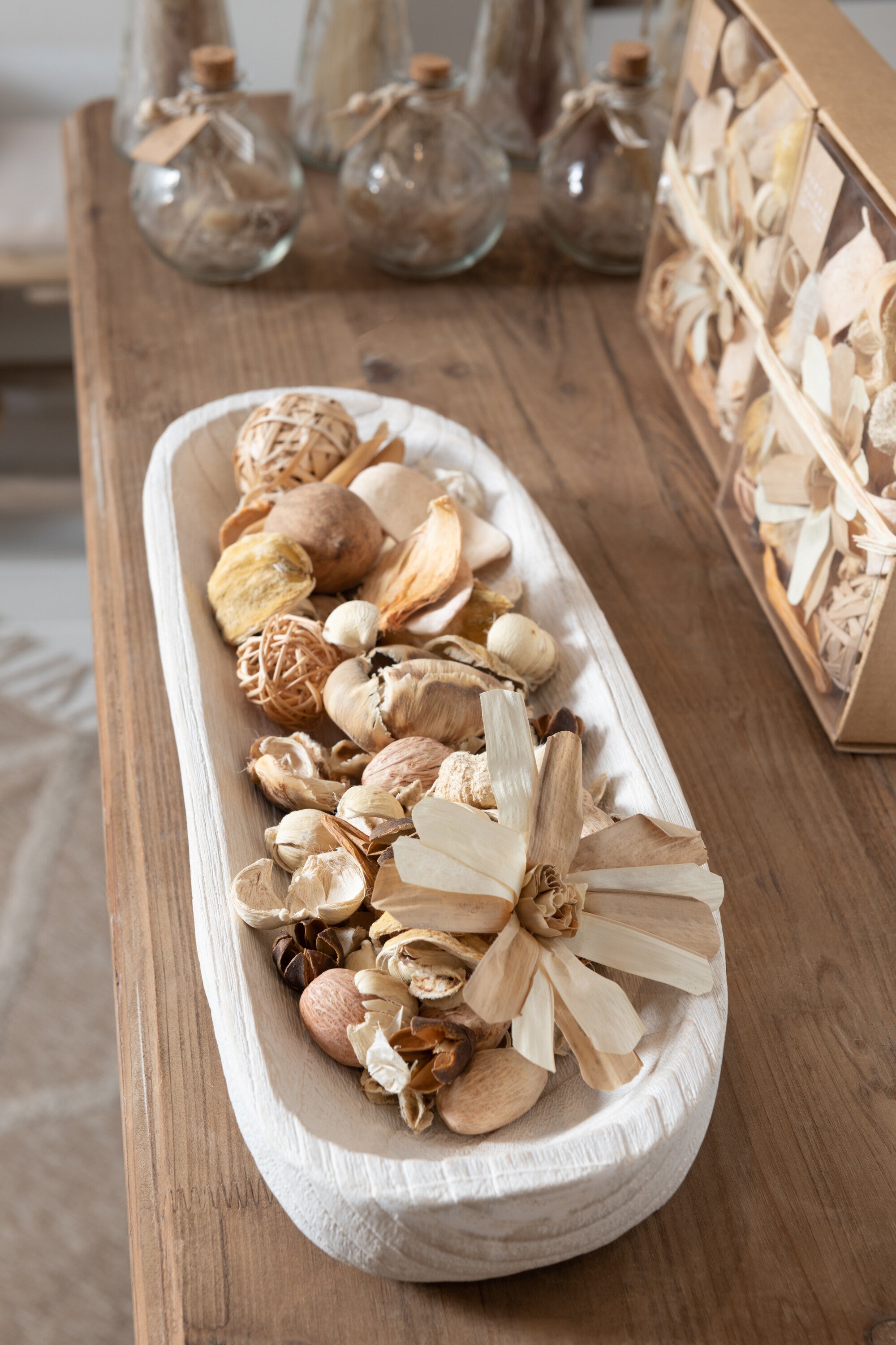 J-Line Potpourri Bloemen/Noten Wit