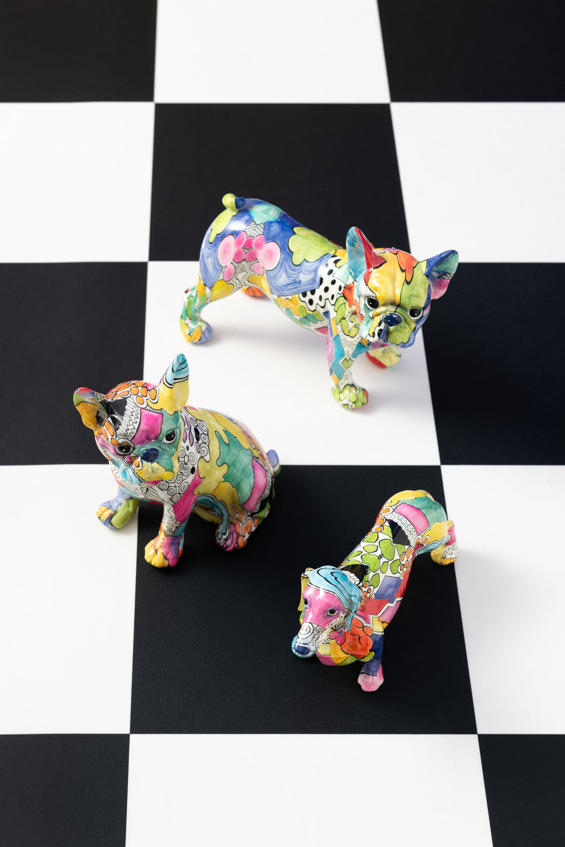 J-Line Bulldog Ogen Zittend Pop-Art - polyresin - mix