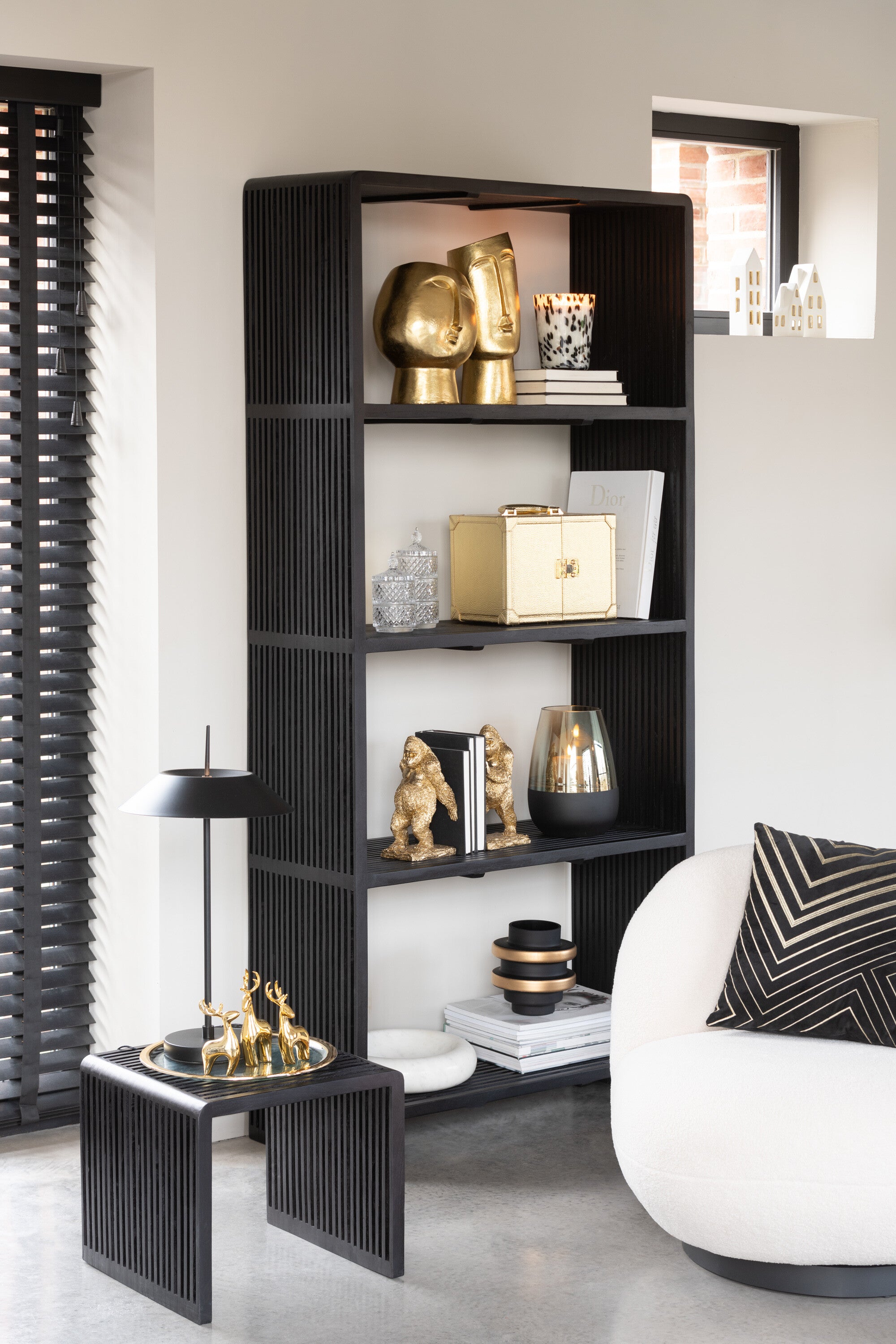 J-Line Boekenkast 4 Schappen Gerecycleerd Teak Zwart