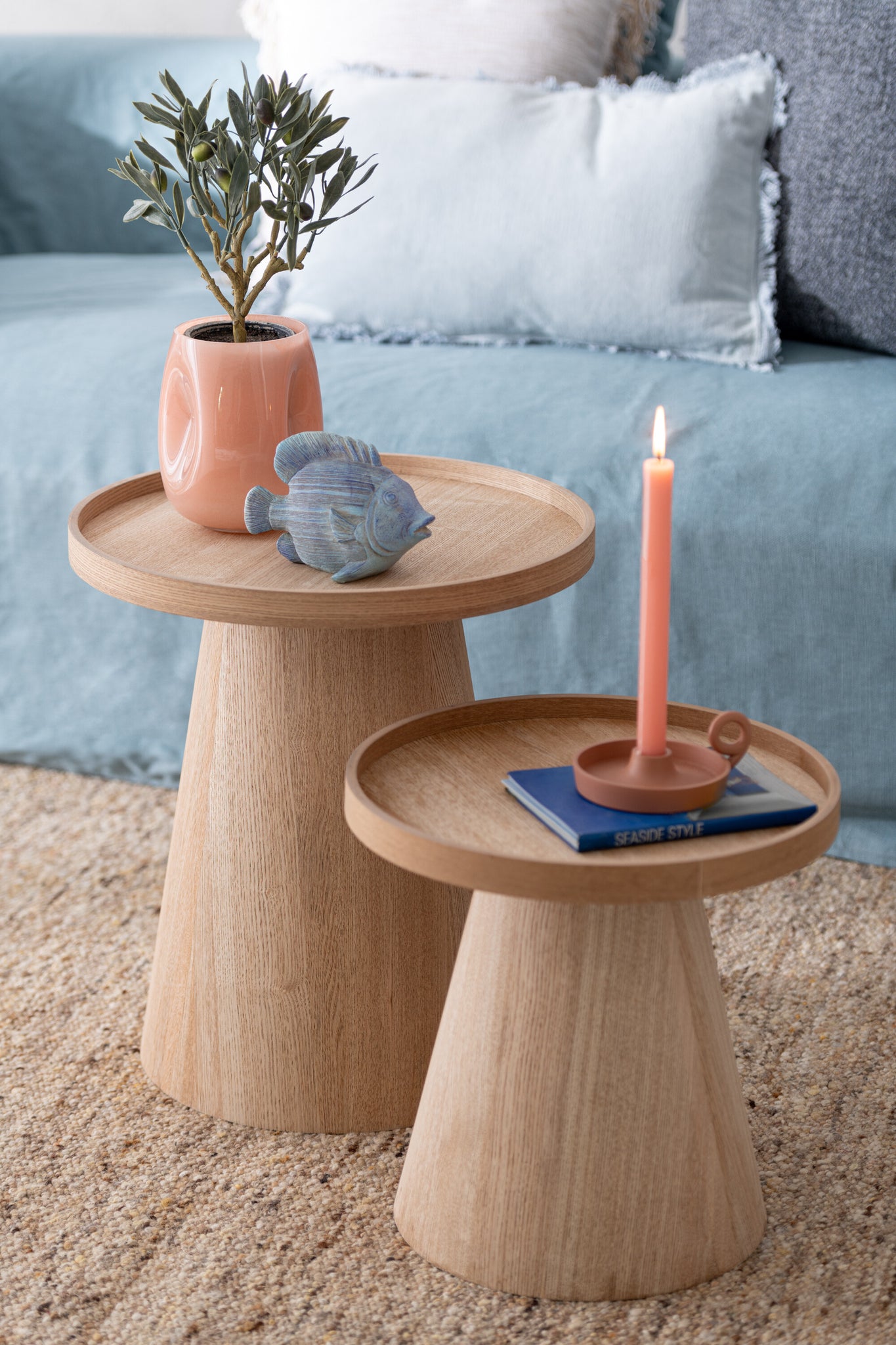 Set van 2 bijzettafels rond + randen hout natuurlijk
