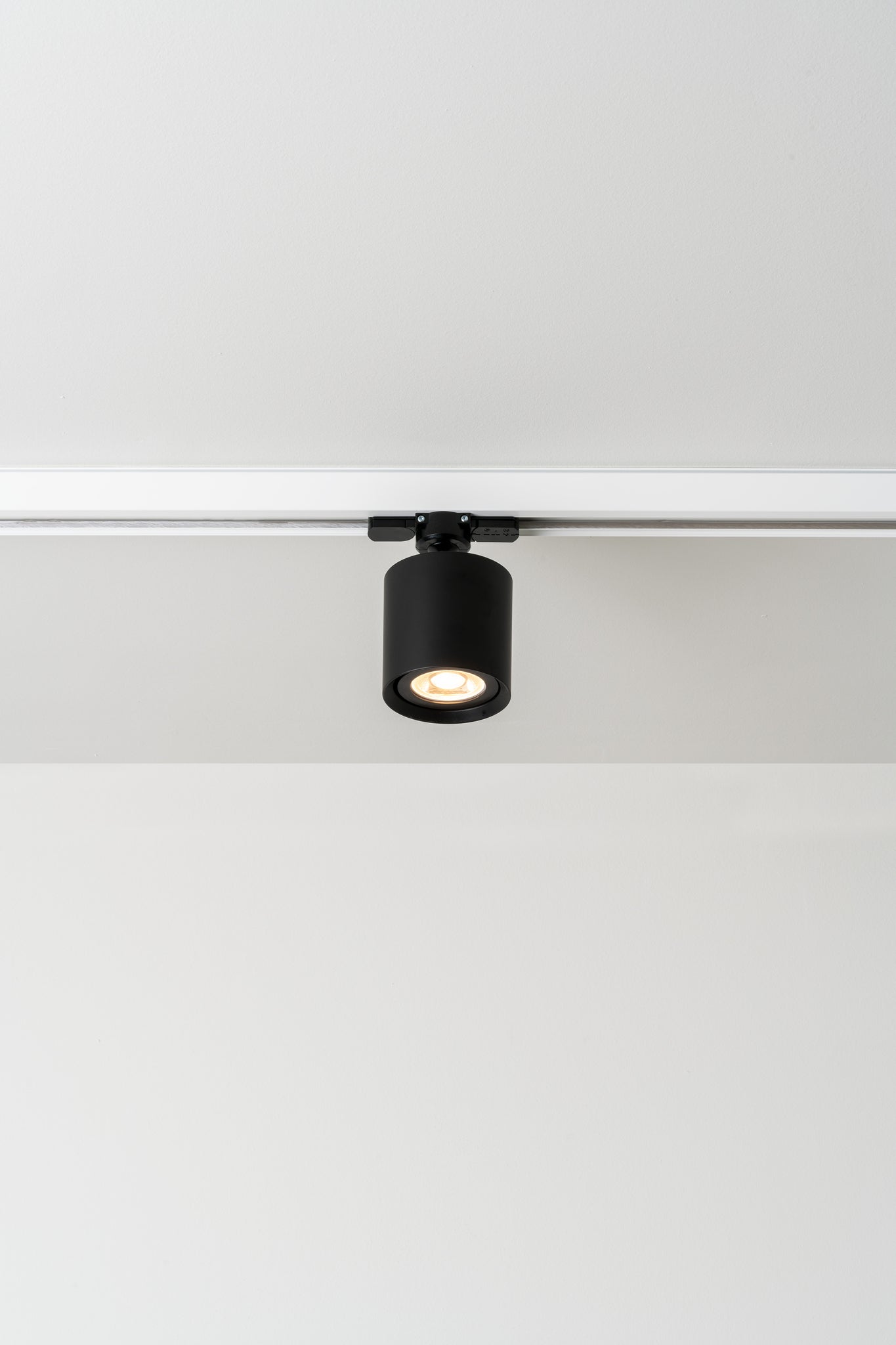 Kronn railspot 3P GU10 zwart met structuur