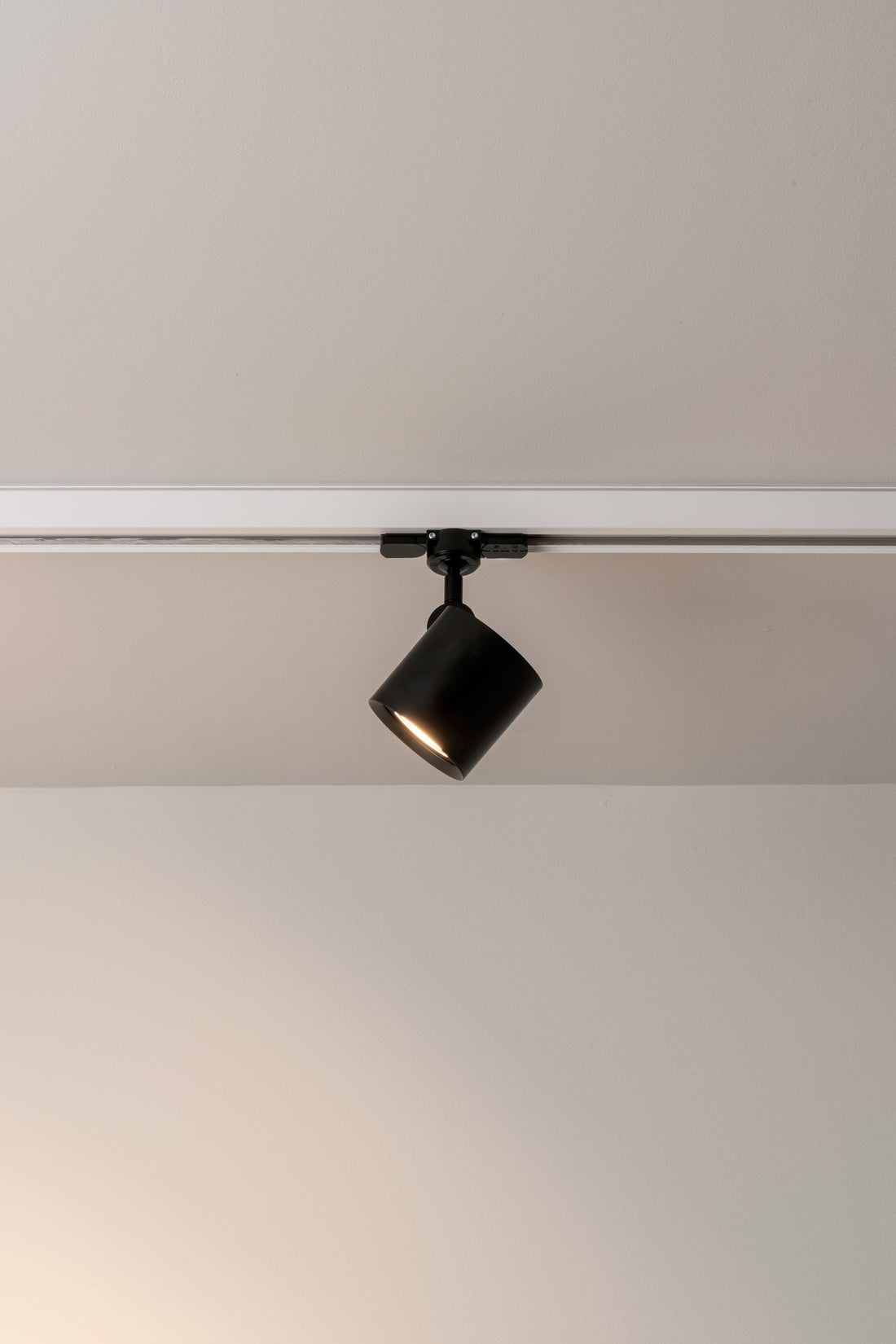 Kronn railspot 3P GU10 zwart met structuur