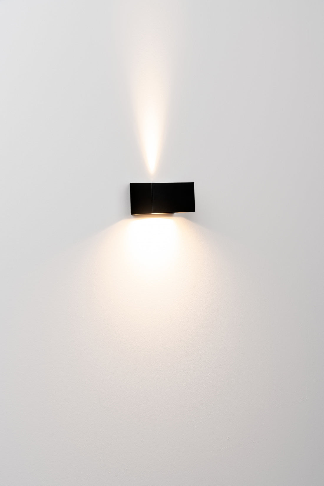 Mini wandlamp H.5 DOB LED gestructureerd zwart