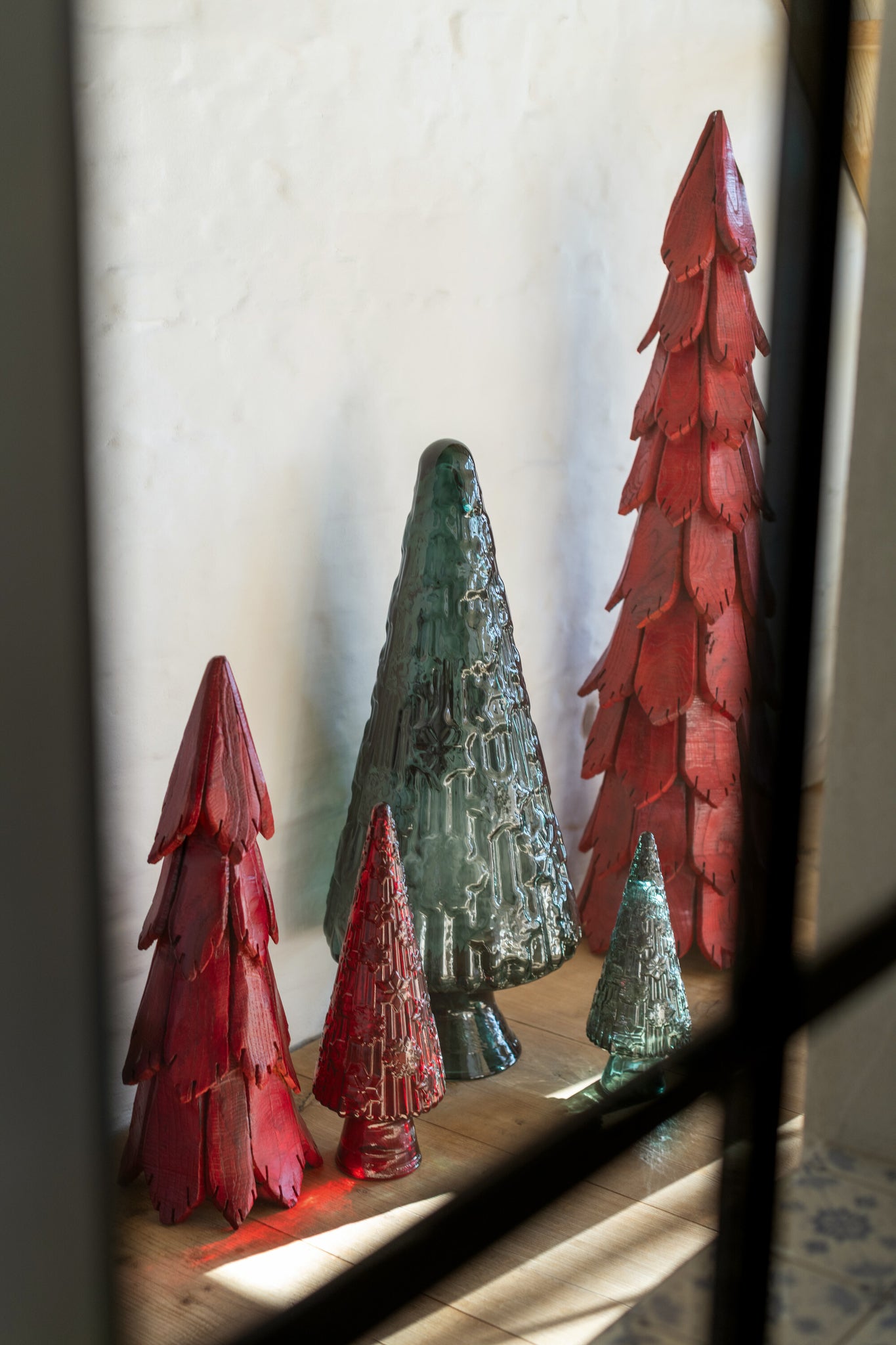 J-Line Christmas Tree Pieces Wood Red Small