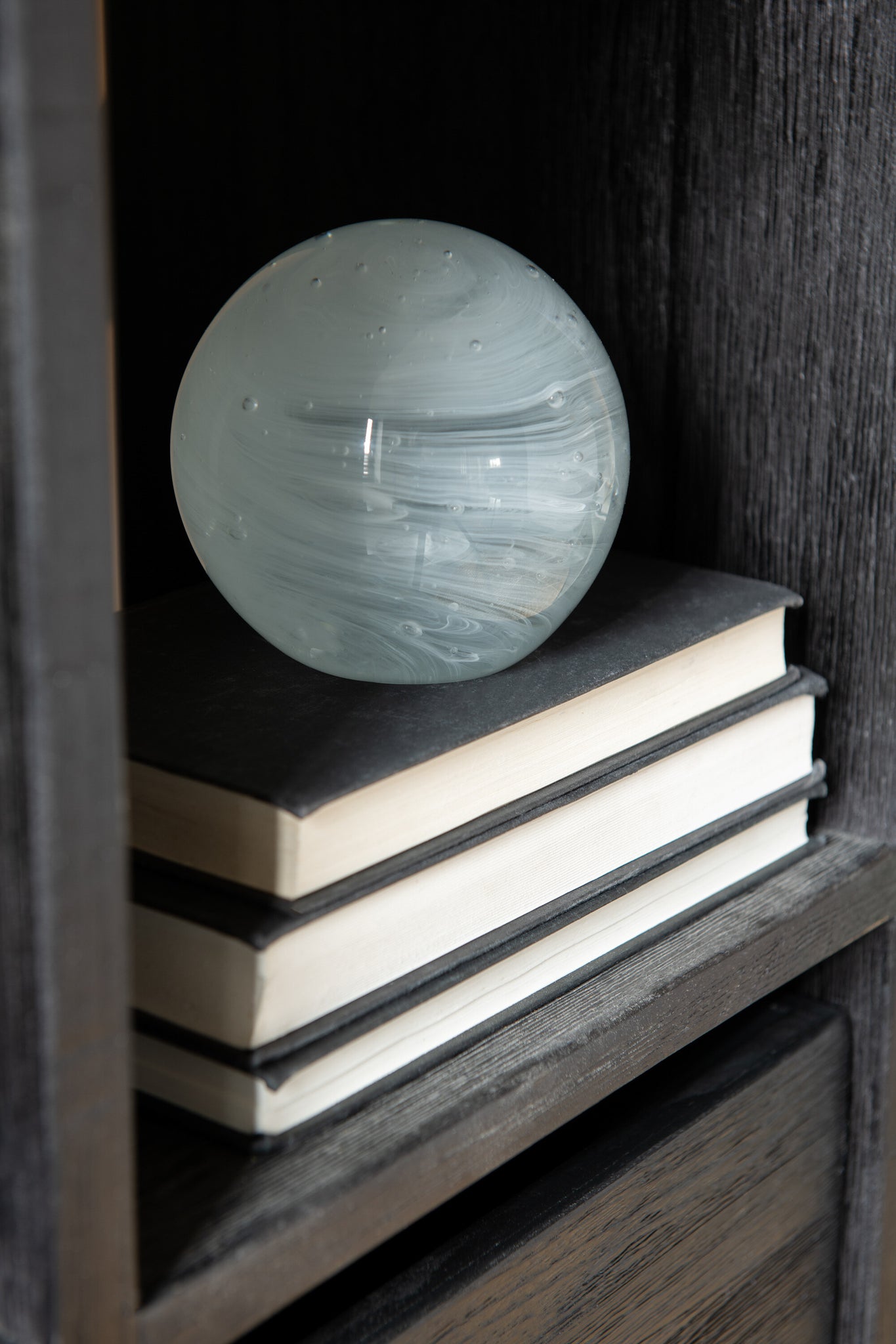 Papiergewicht Twister Ronde Glas Wit Middelgroot