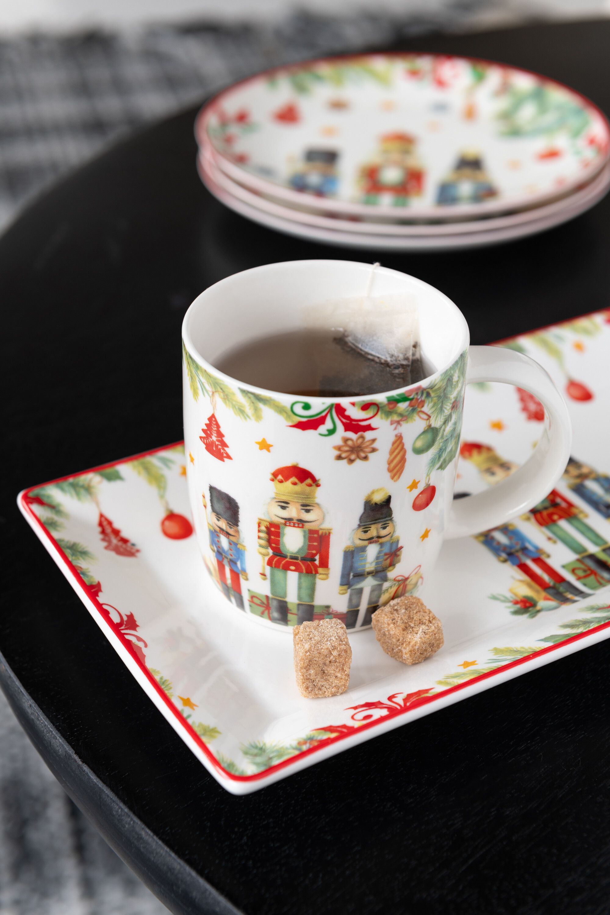 Schaal Notenkraker Geschenkdoos Keramiek