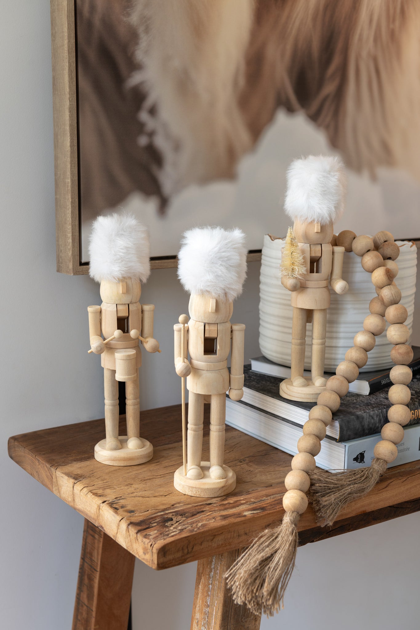 Doos met 3 notenkrakers hout/bont natuurlijk/wit