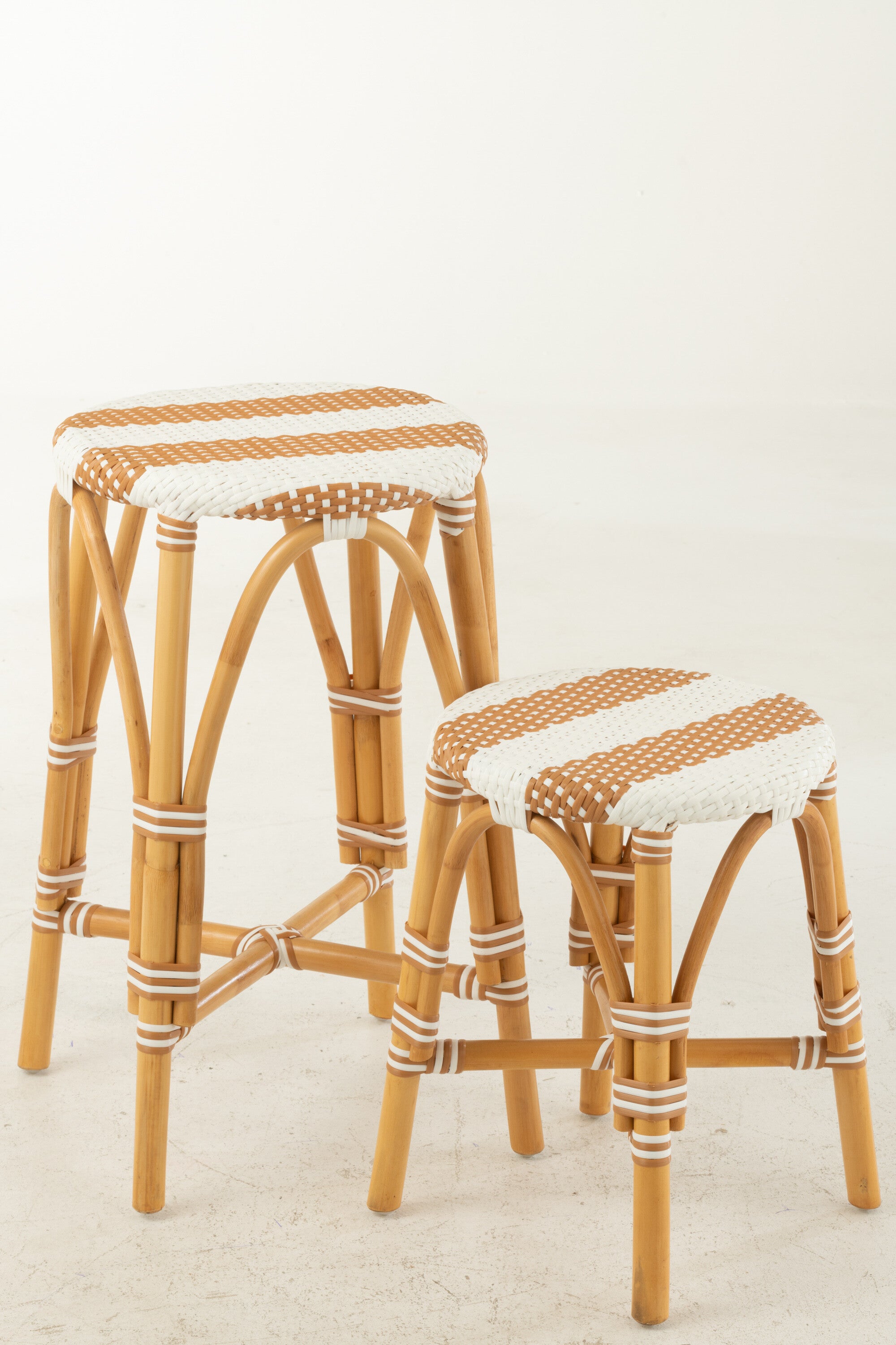 Kruk Rotan Beige/Wit Groot