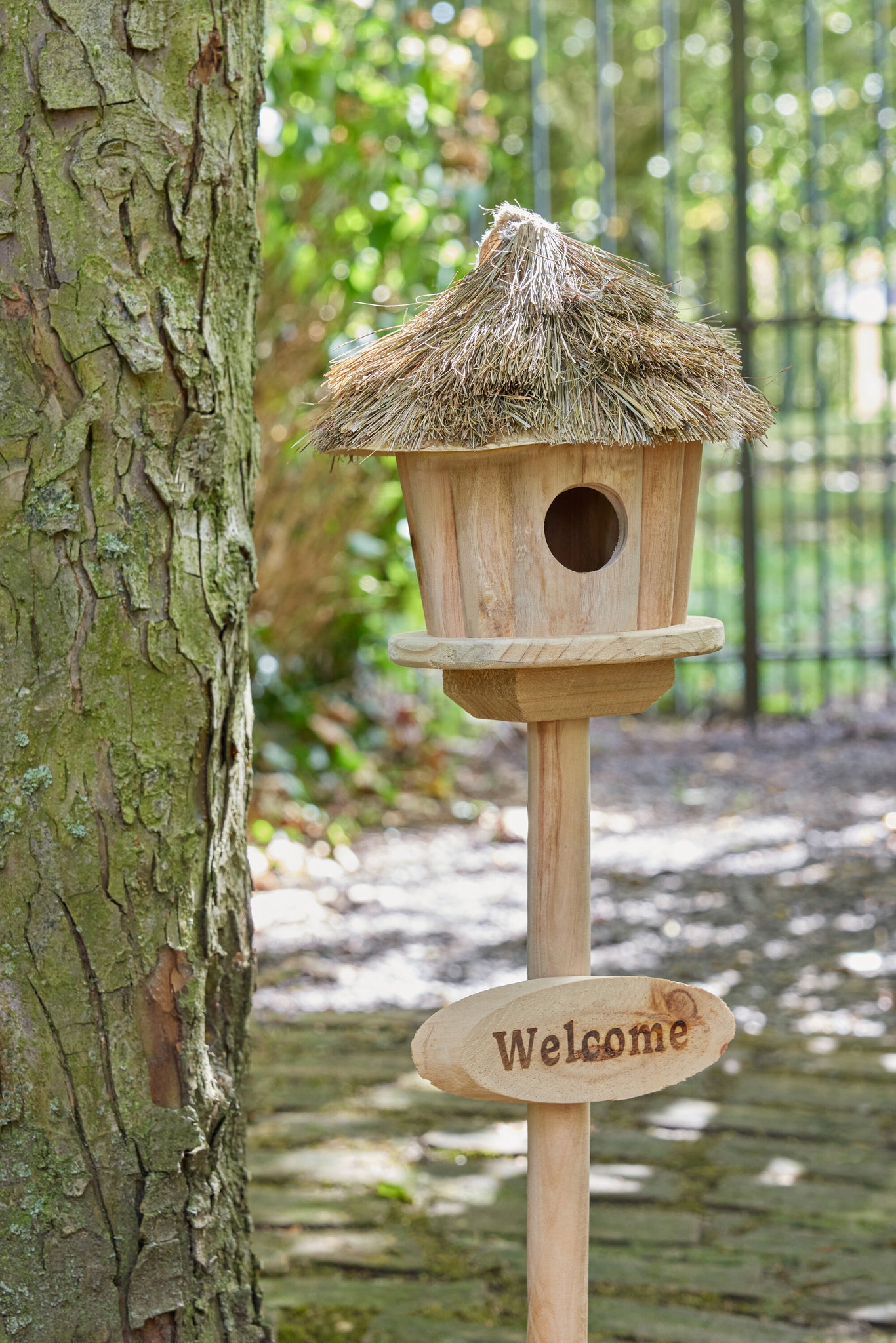 Vogelhuisje Op Stand Welkom Hout/Gedroogd Gras Natuurlijk