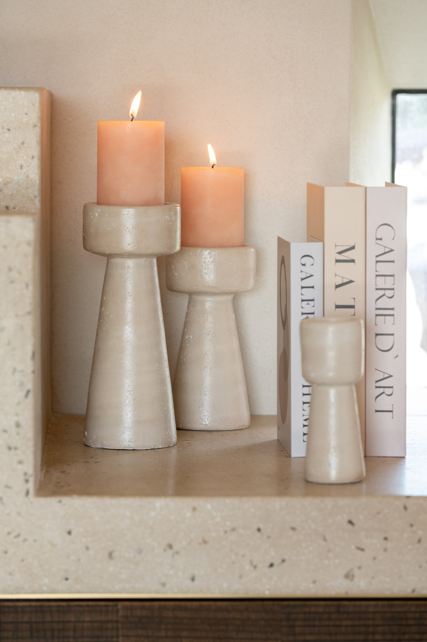 Kaarsenhouder Olina Cement Crème Medium