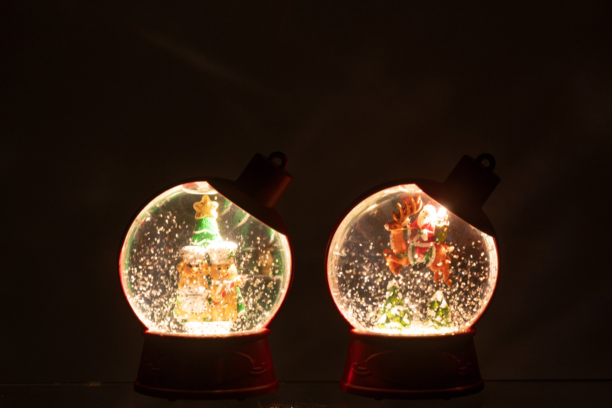 Hanger Water Globe Gingerman + Santa Claus Plastic Christmas Red Assortment Of 2