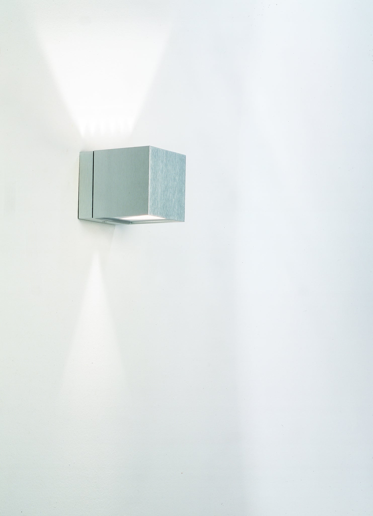 Dau 80 Wandlamp G9 Geborsteld aluminium