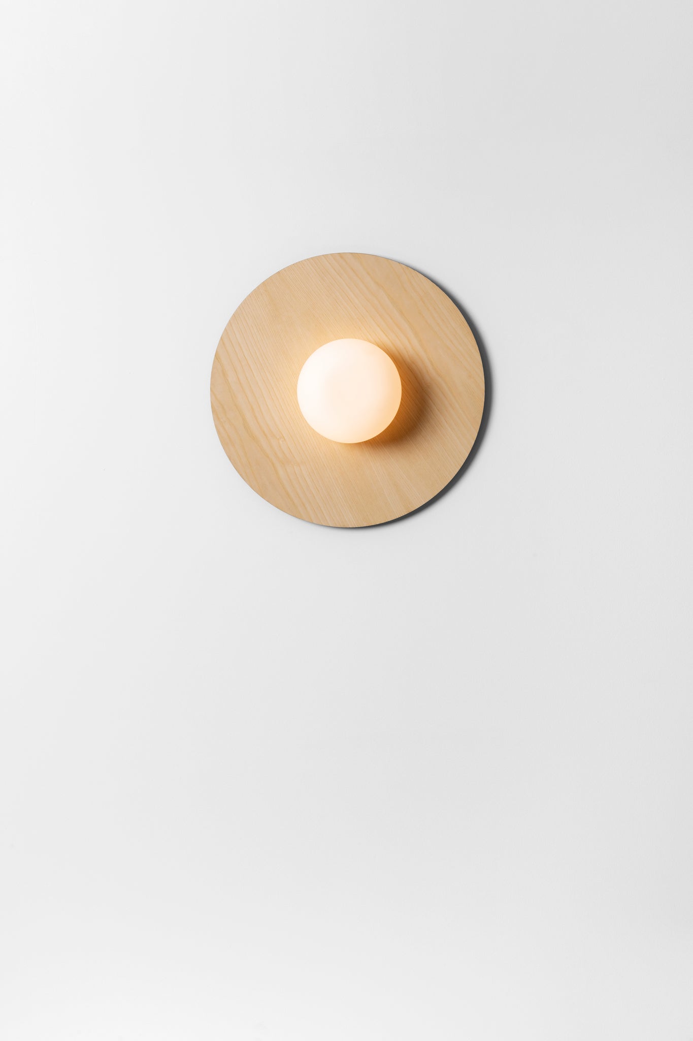 Knock wand-/plafondlamp G9 40 cm essenhout