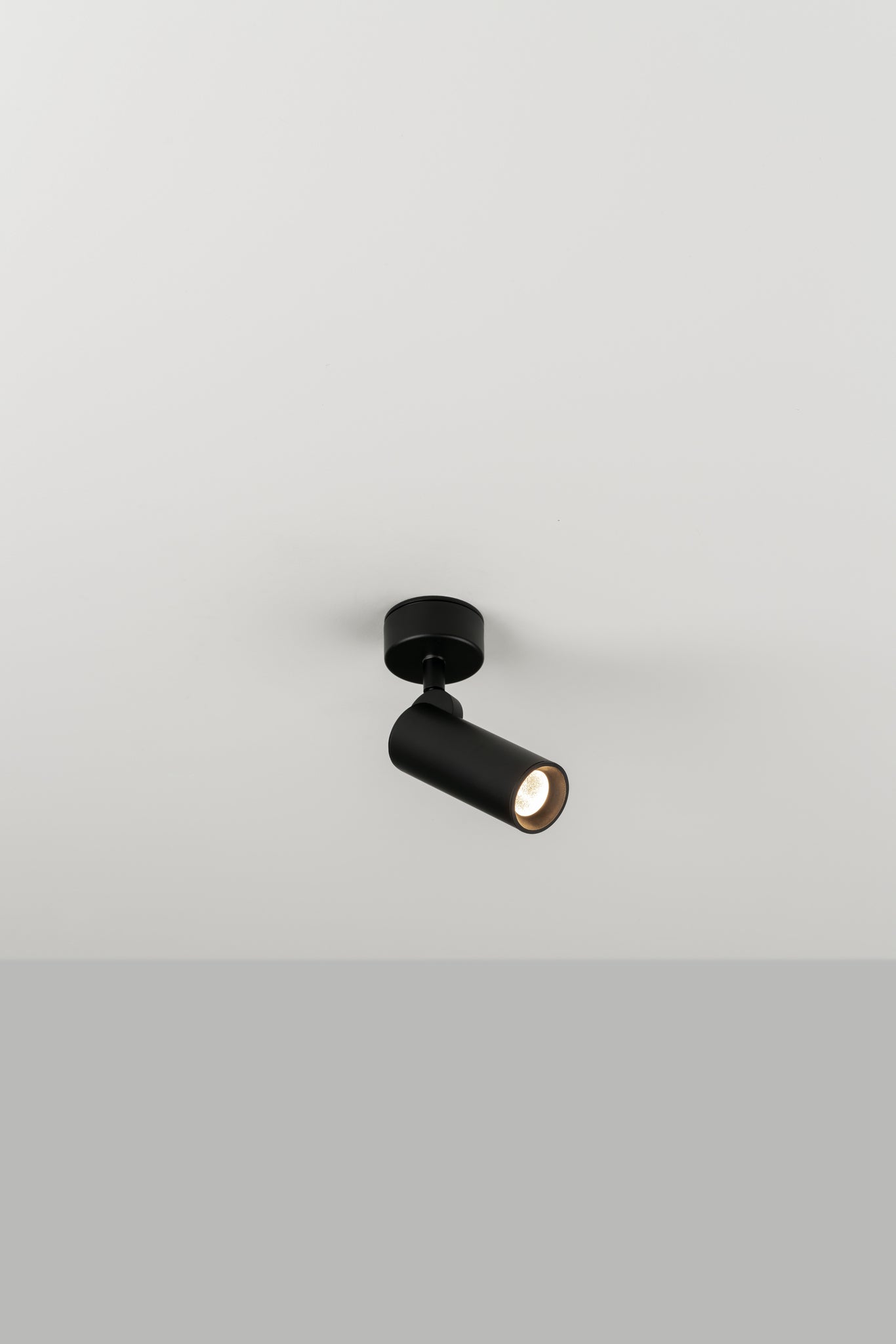 Haul 40 wand-/plafondlamp LED DOB 5W gestructureerd zwart