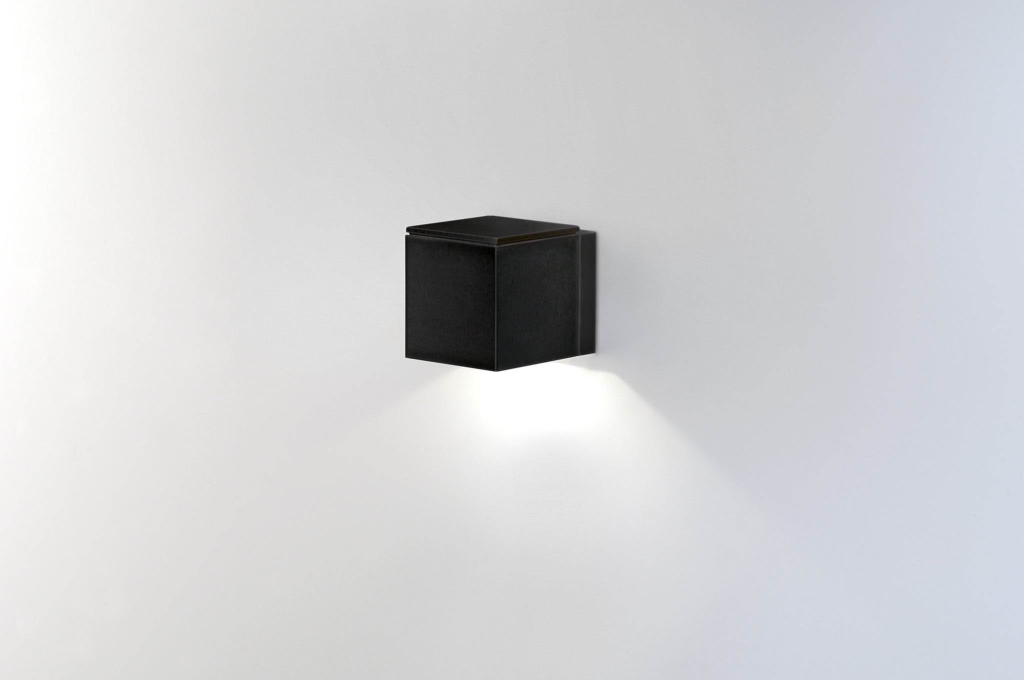 Dau 50 Wandlamp LED DOB Geborsteld zwart aluminium