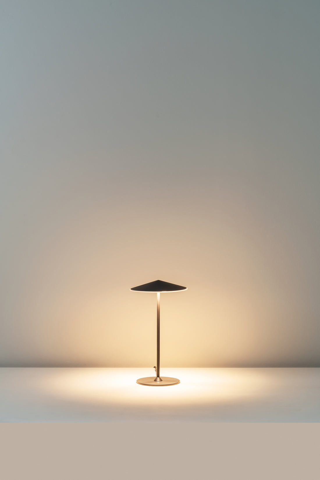 Pla tafellamp LED antracietgrijs