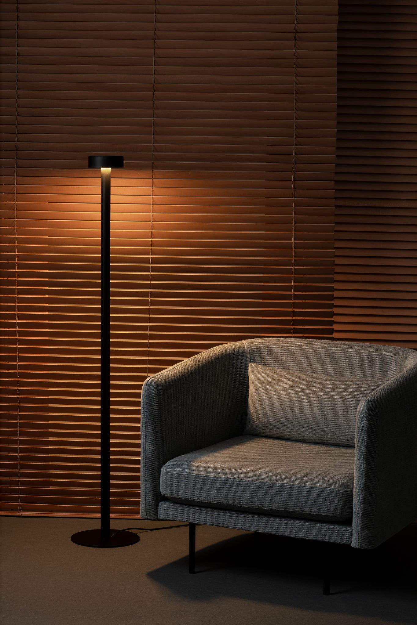 Peak Lane Vloerlamp H.130 cm LED PCB Gestructureerd zwart