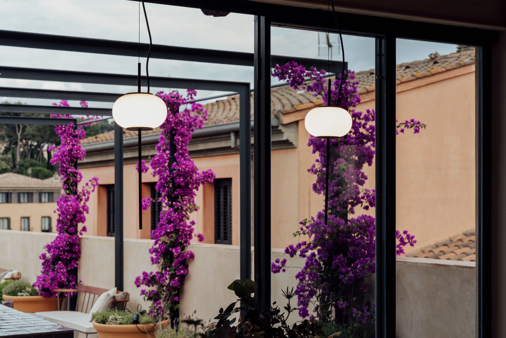 Astros hanglamp 2 x G9, zwart met structuur en baldakijn