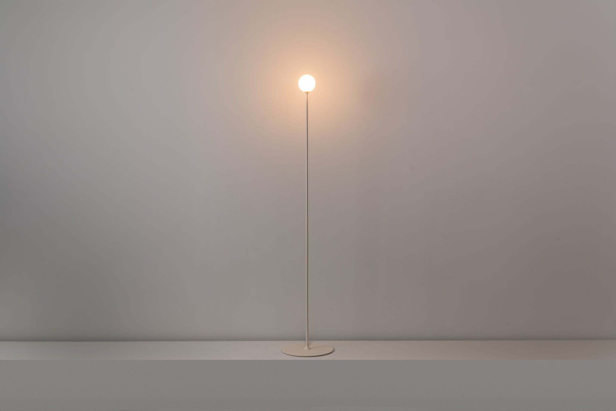 Symphony vloerlamp G9 H. 130 cm getextureerde mink