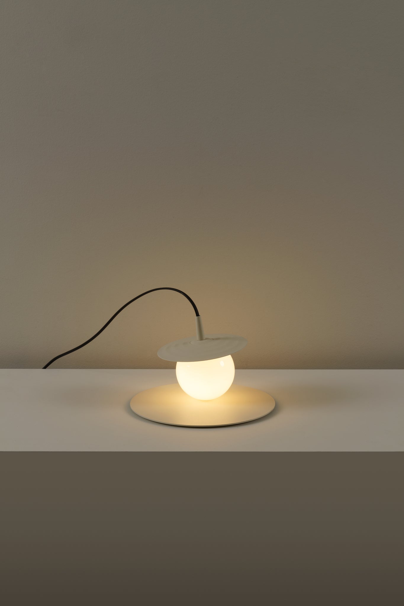 Symphony tafellamp G9 met structuur mink