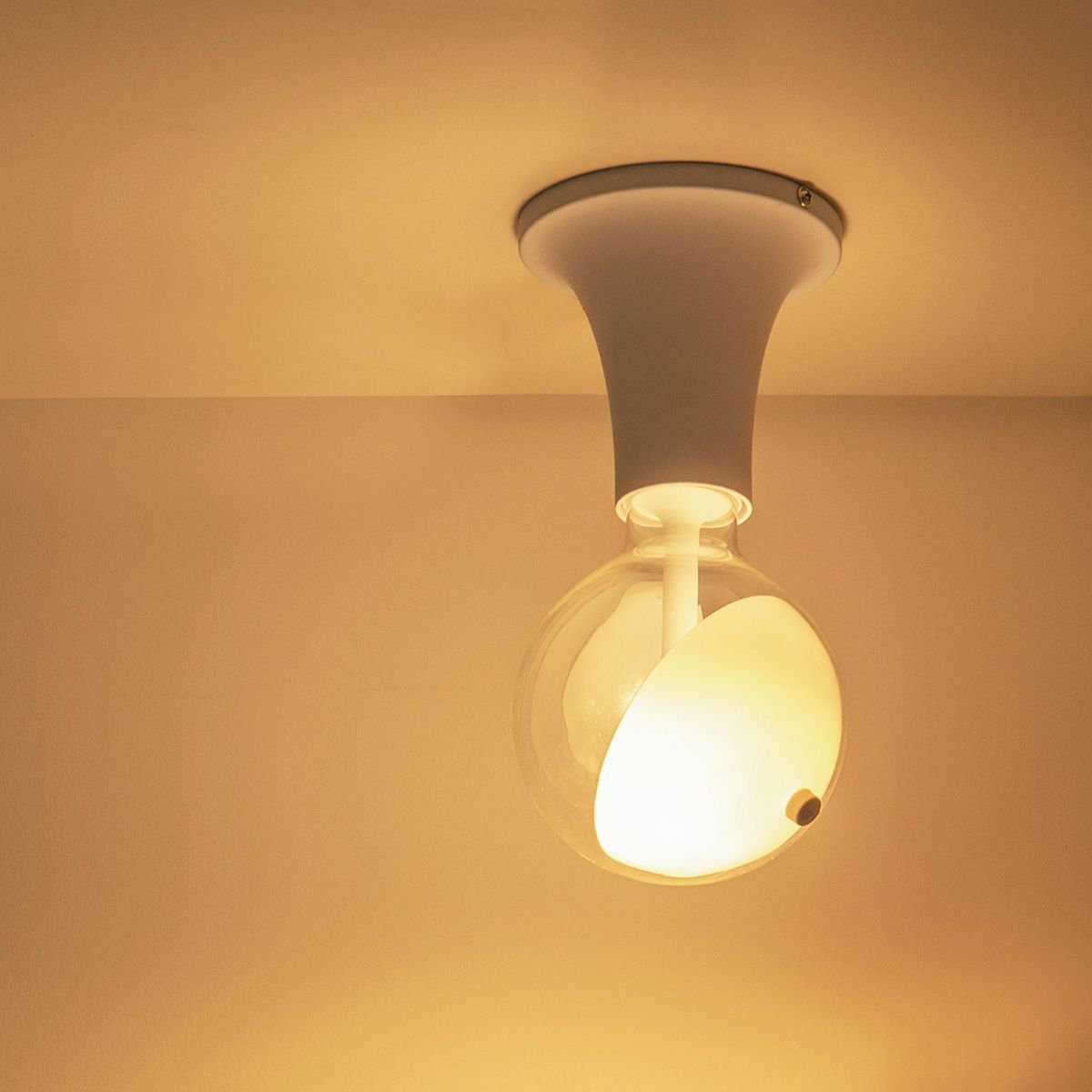dimbare LED lamp Sphere wit G120 E27 5W 400Lm