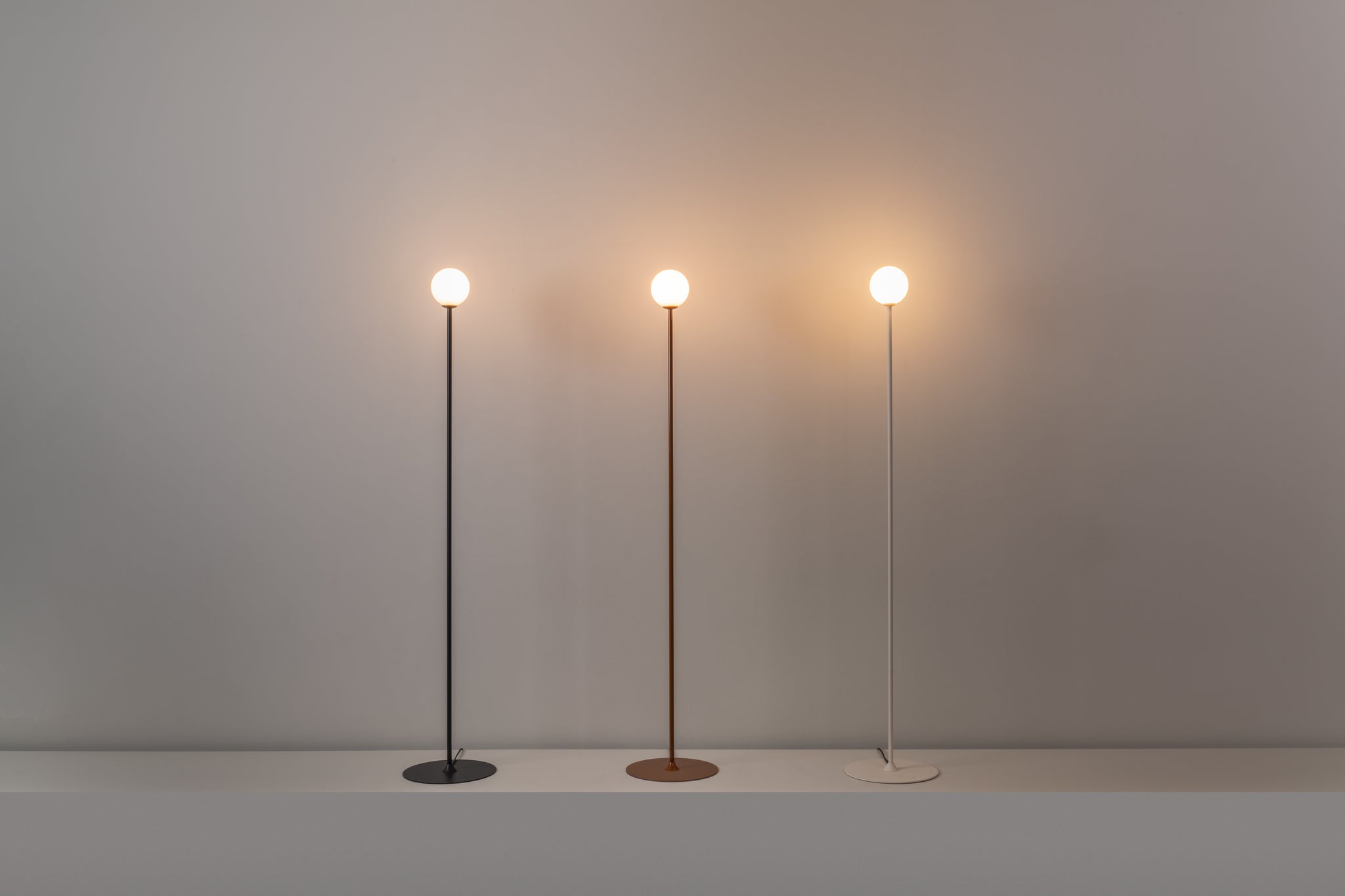 Symphony vloerlamp G9 H. 160 cm gestructureerd mink