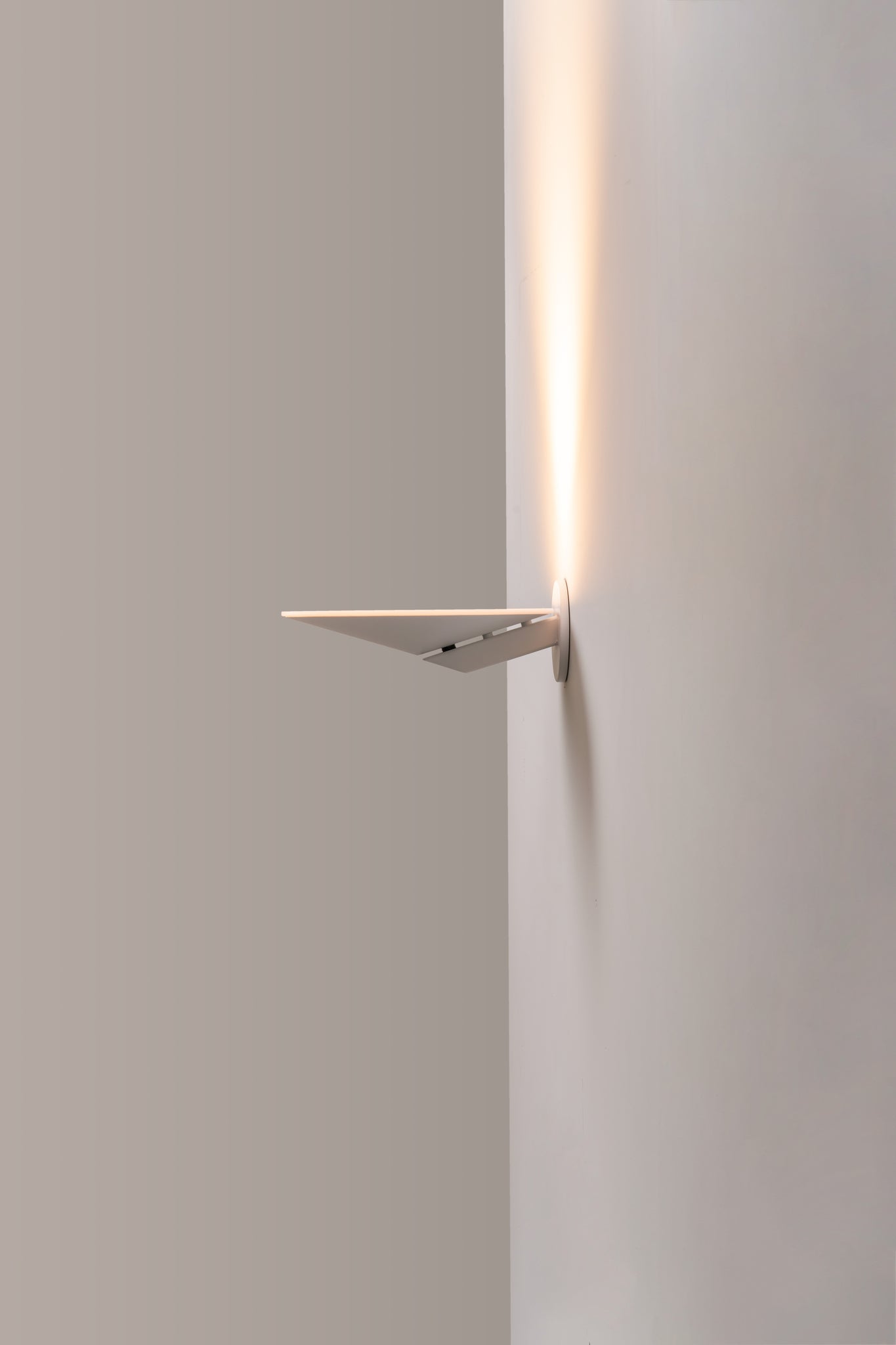 Pla wandlamp LED gestructureerd wit