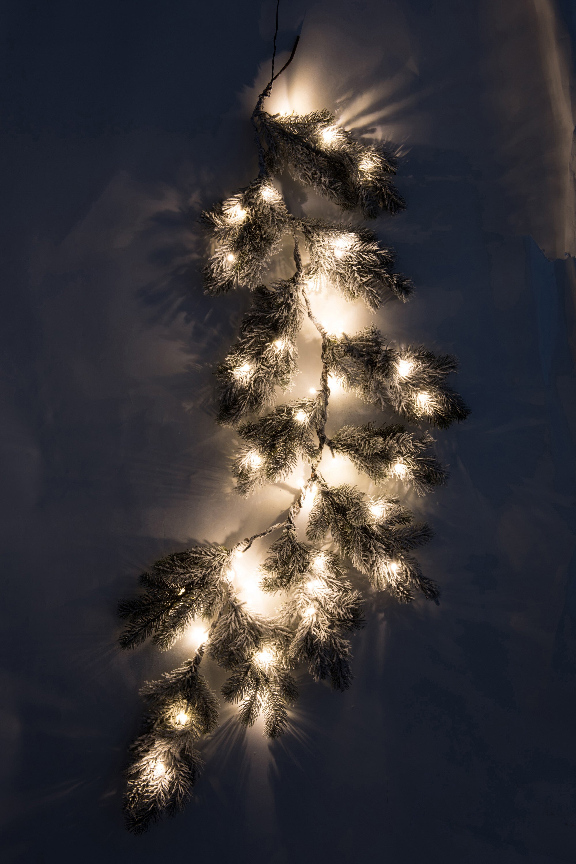 J-Line Garland Christmas Tree+Led Plastic Snowy Green