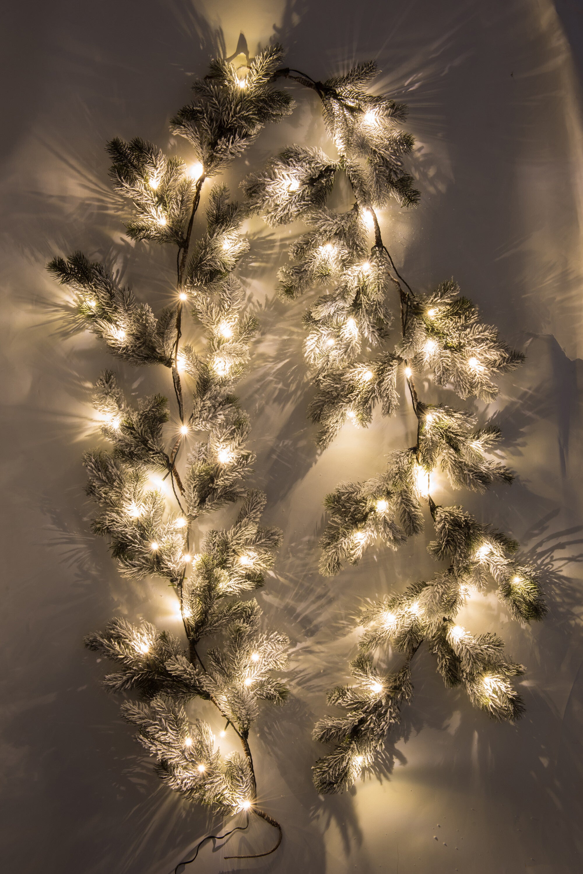 J-Line Garland Christmas Tree+Led Plastic Snowy Green