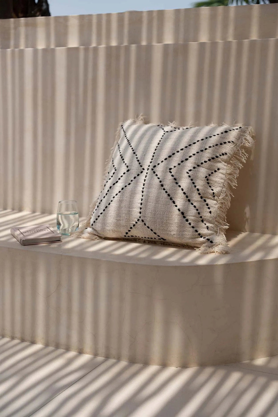 De Tribale Kussenhoes - Natuurlijk Zwart