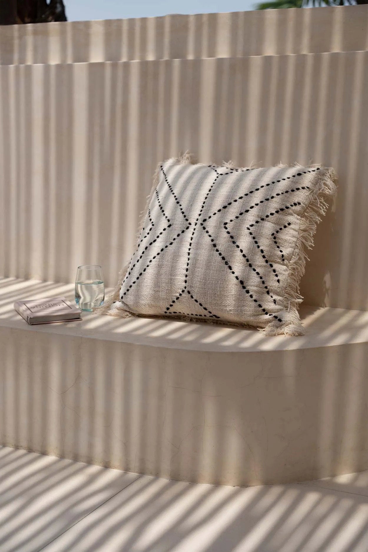 De Tribale Kussenhoes - Natuurlijk Zwart