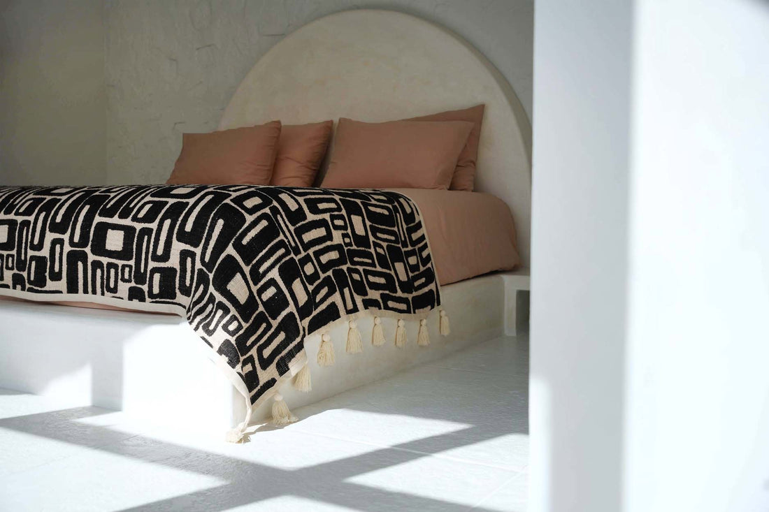 De Aztec Bed Throw - Natural Black