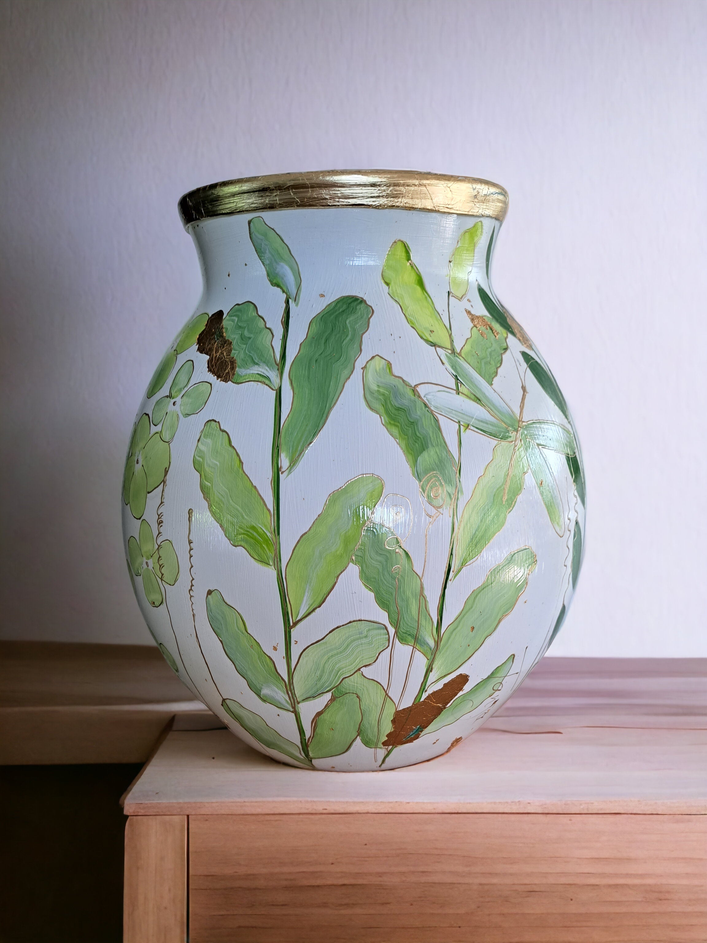 Handbemalte Vase, entworfen von Tanja Diederen