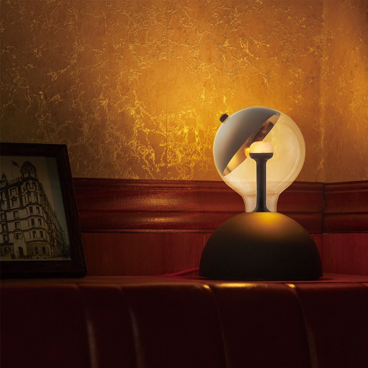 dimbare LED lamp Sphere zwart-goud G120 E27 5W 400Lm