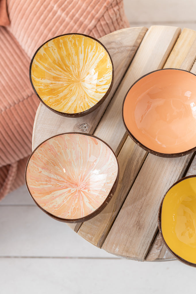 Half Coconut Ball Nuye Nut/Paint Orange Assortiment van 2