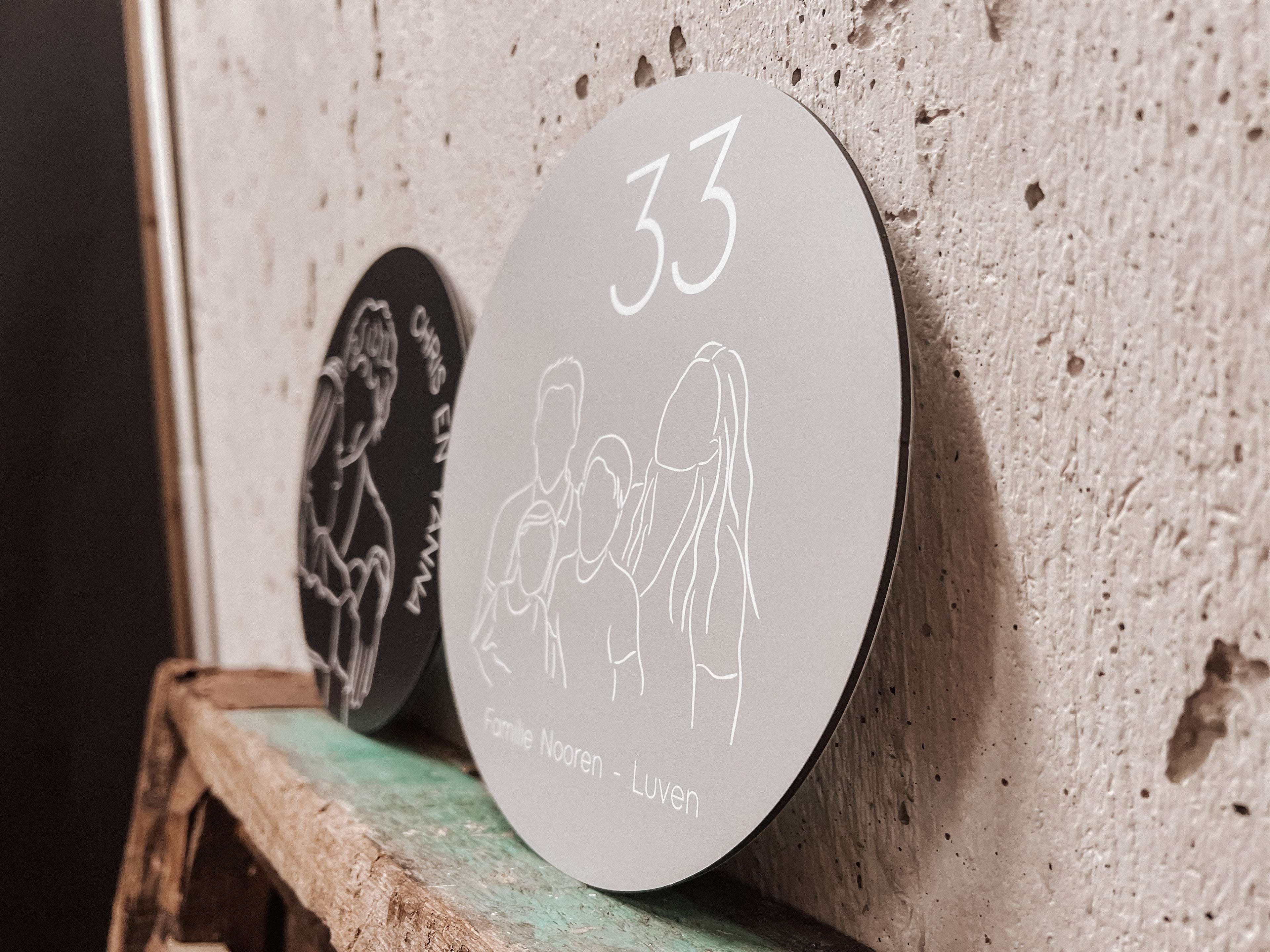 Label2X Naambordje rond Naambordje voordeur lijntekening rond (max 5 pers.) woonaccessoires homedecoratie