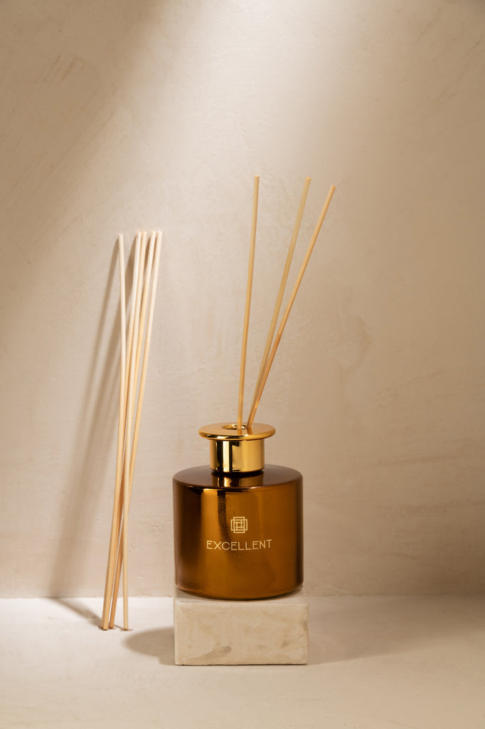 Geurolie + stokjes Uitstekend Siberische spar Bruin