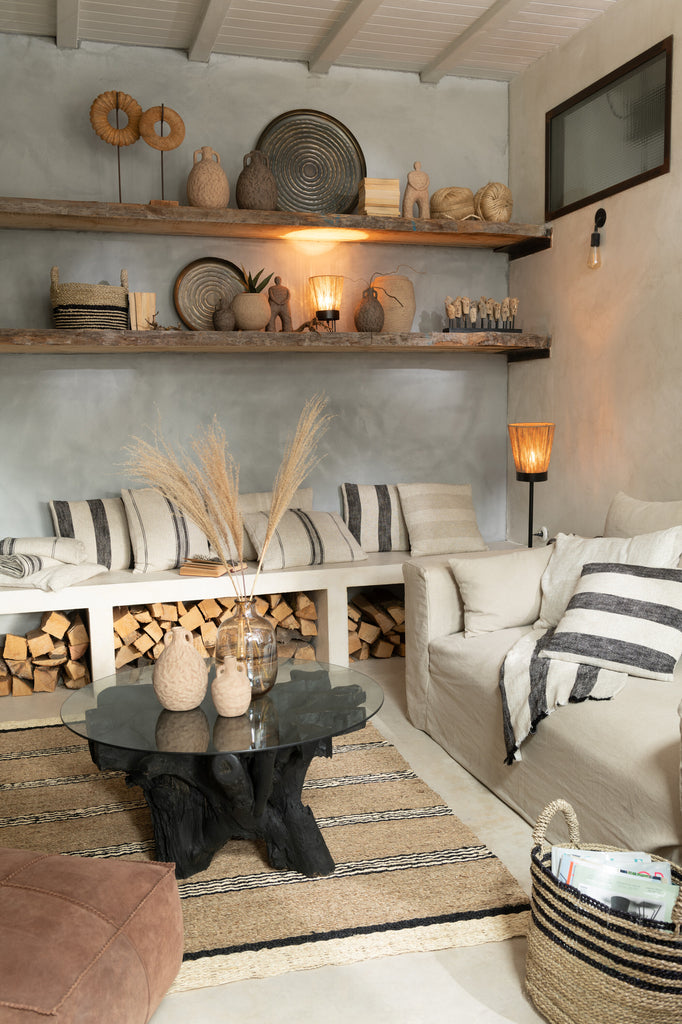 Tafel Wortels Hout Zwart – Uniek, Robuust en Stijlvol