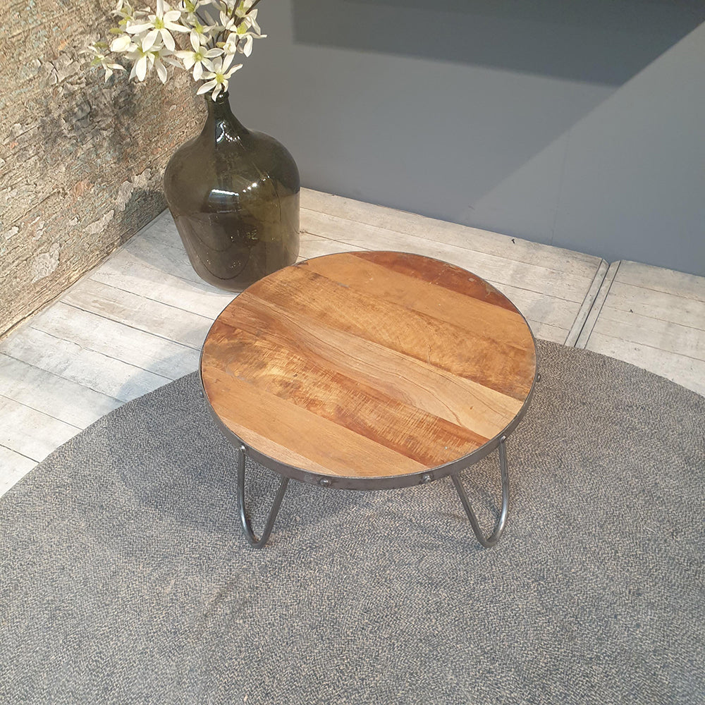 Houten & ijzeren salontafel Ruwe mango 60/39