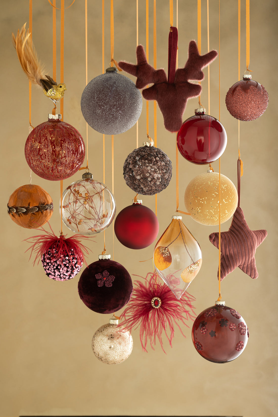 J-Line Box Of 4 Christmas Baubles Drop Dried Leaf Ochre+Glitter Glass Transparent