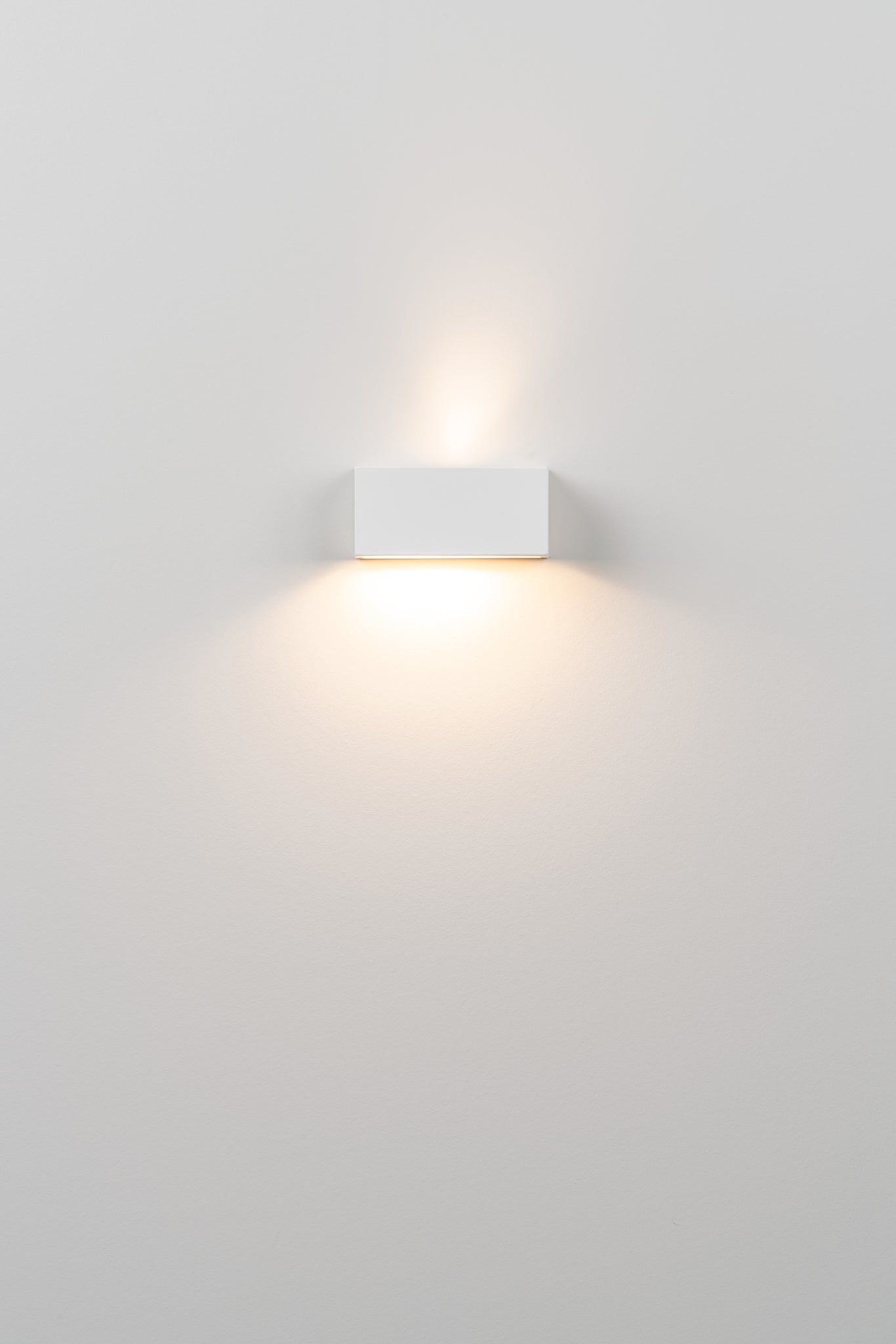 Mini wandlamp H.5 DOB LED gestructureerd wit