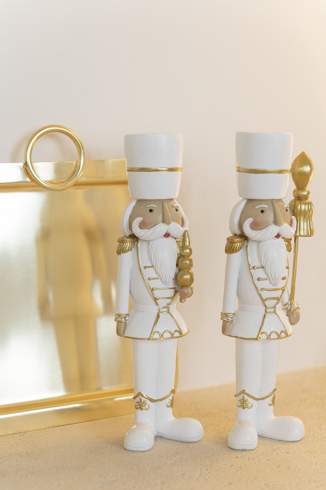 Notenkrakerhars Wit/Goud Middel Assortiment Van 2