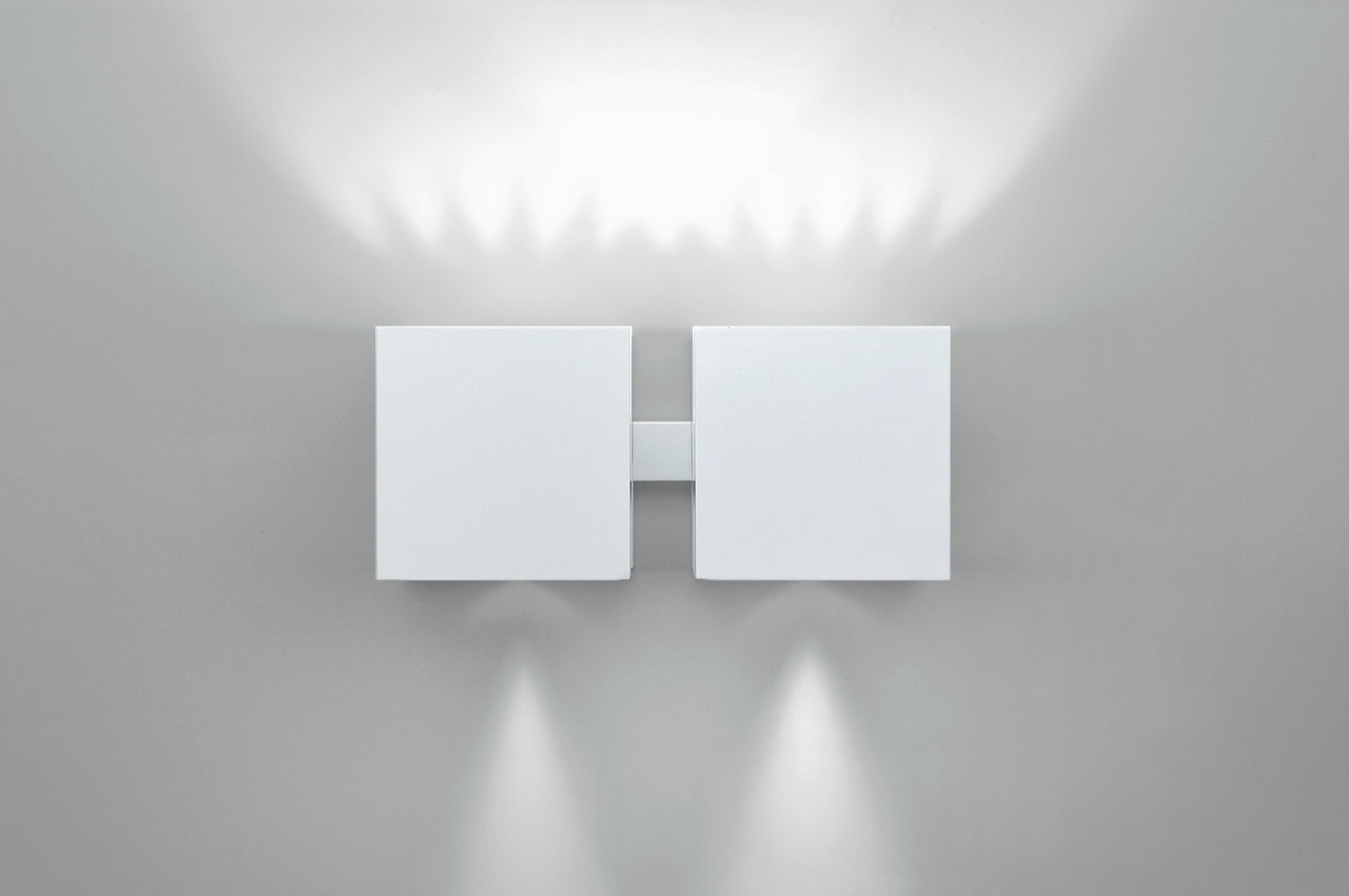 Dau 80 wandlamp 2 x G9 gestructureerd wit