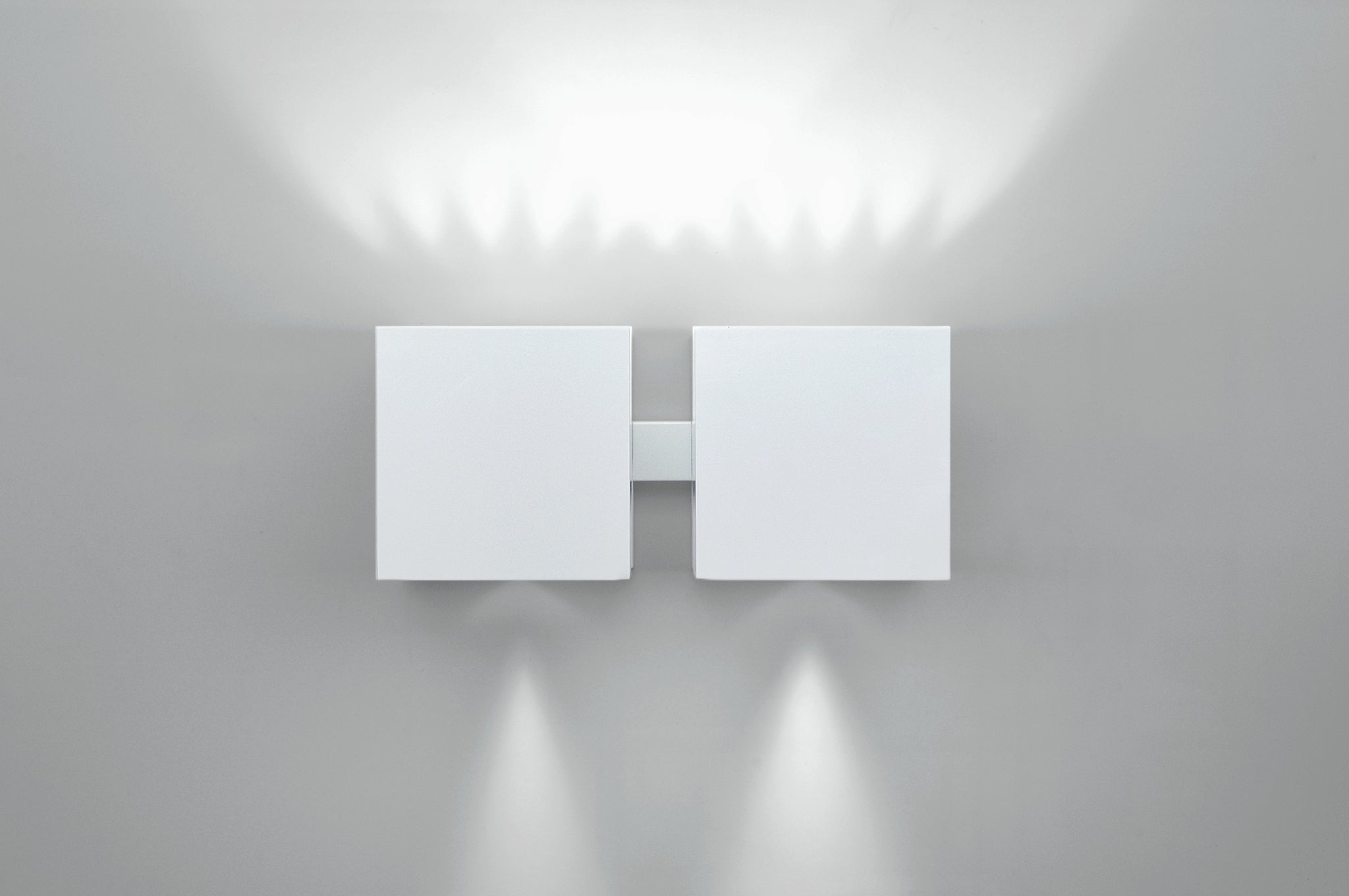 Dau 80 wandlamp 2 x G9 gestructureerd wit