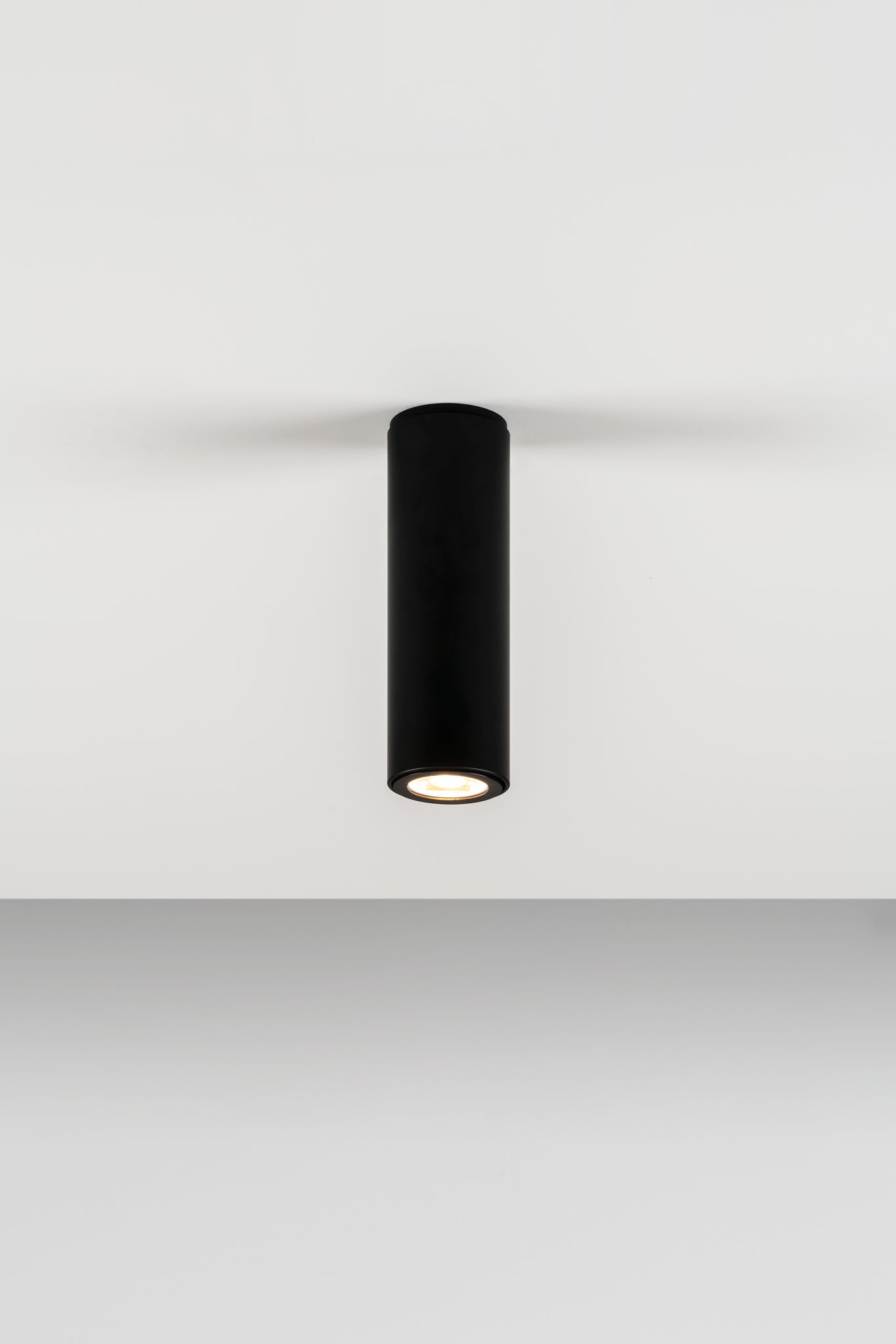 Kronn plafondlamp GU10 H. 20 cm gestructureerd zwart