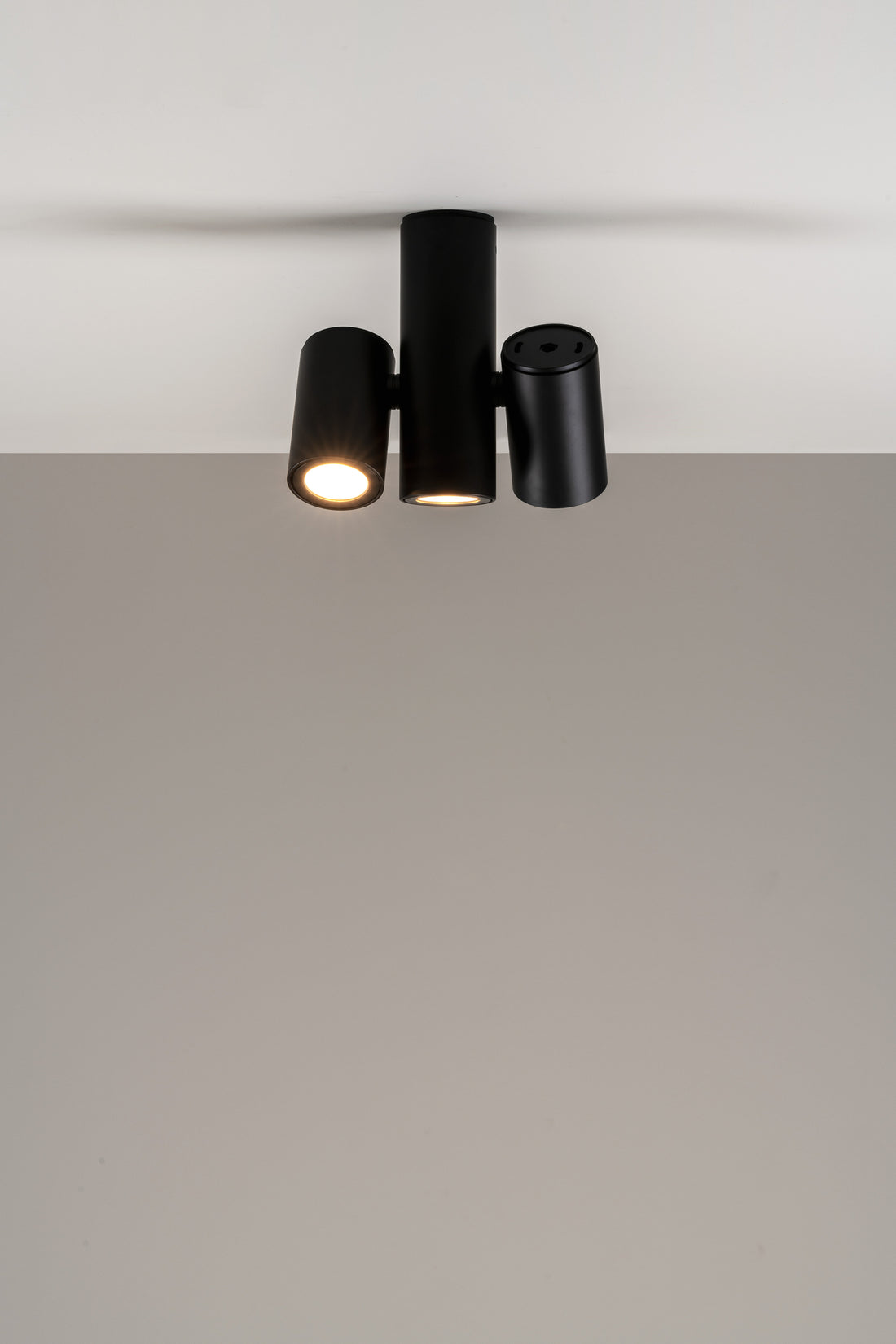 Kronn plafondlamp 3 x GU10 zwart met structuur