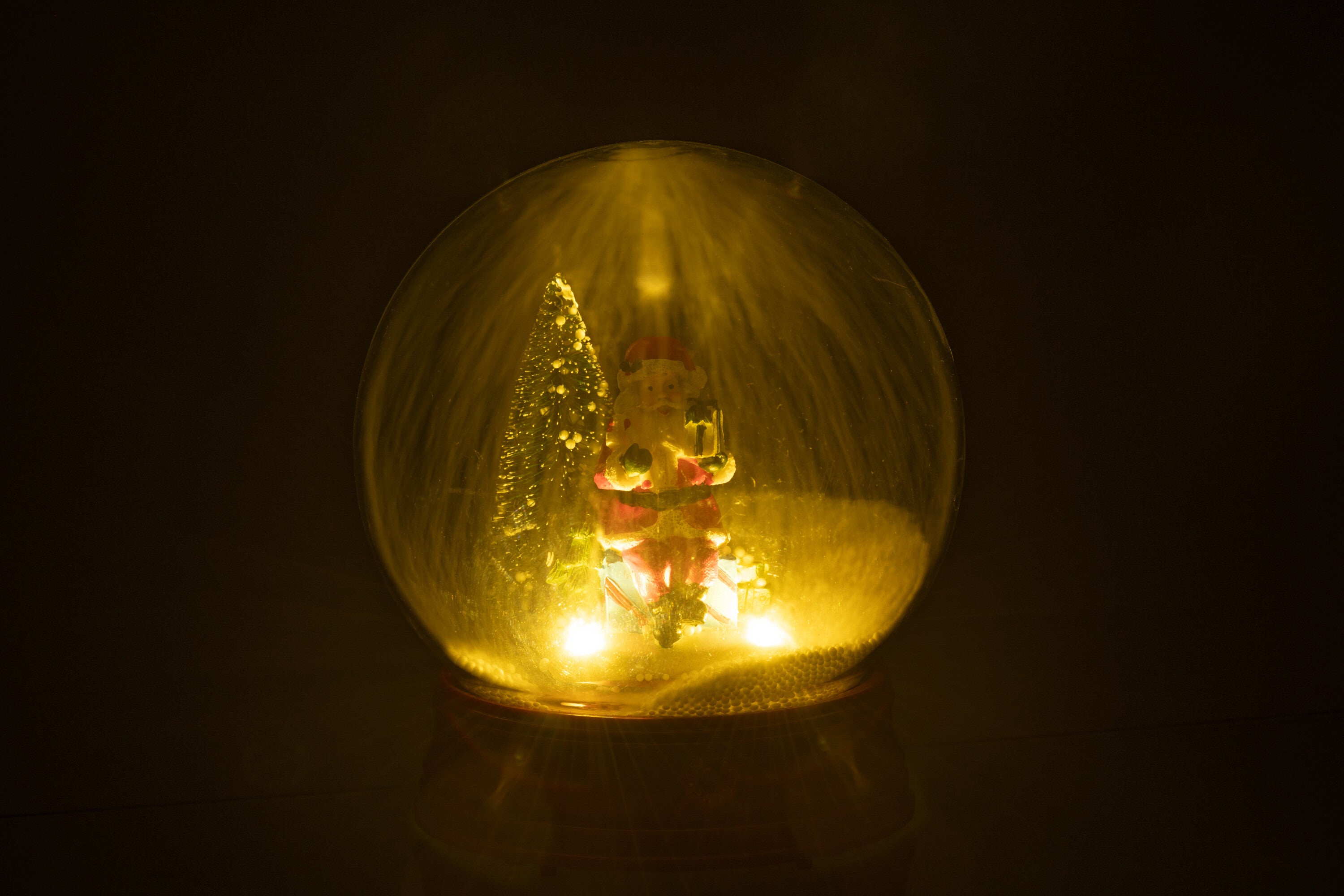Sneeuwbol Kerstman Boom Led Hars